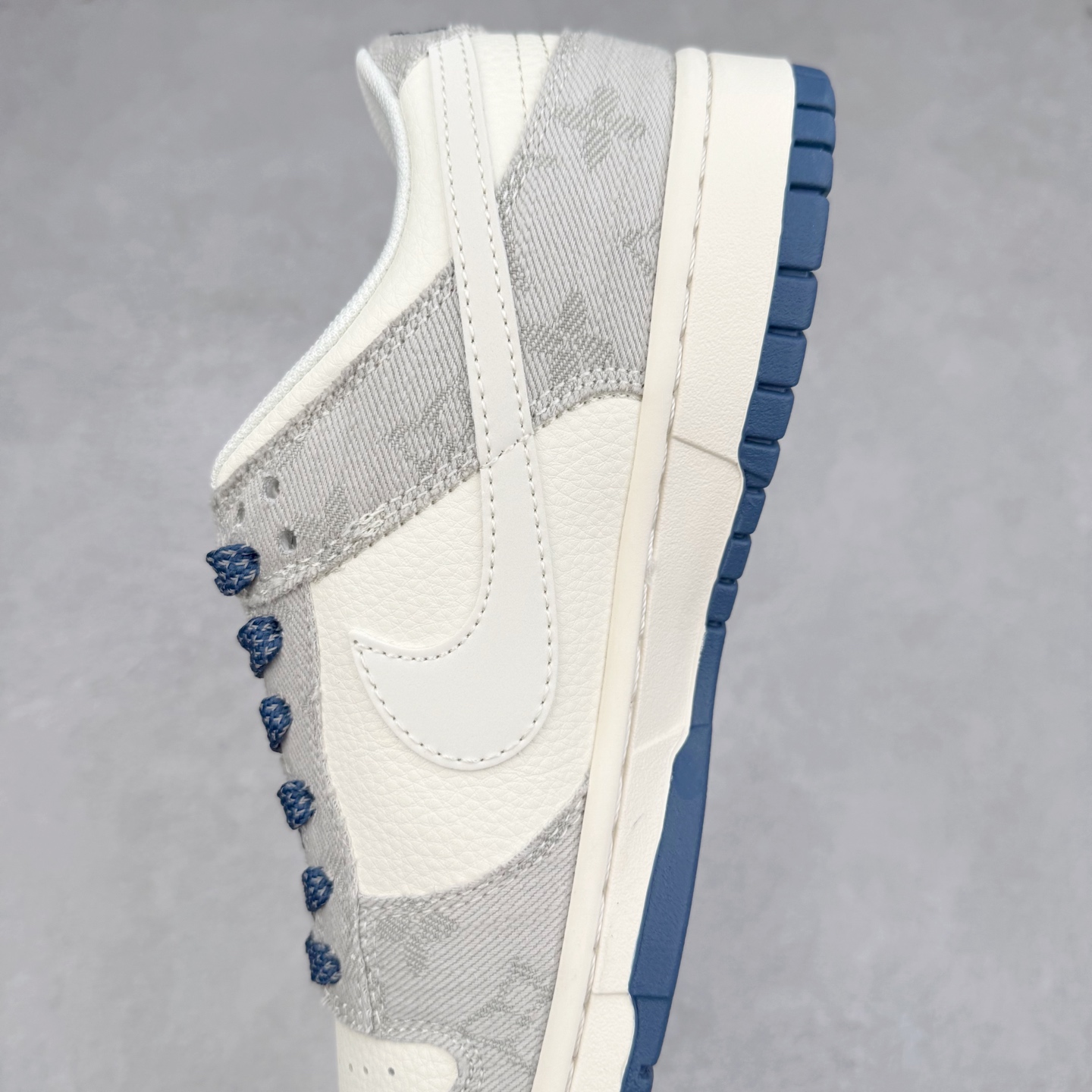 图片[7]-NK Dunk Low 定制配色 JP1628-017 大厂出品 极力推荐 原装头层材料 独家版型蒸餾加工帶來的是更好的视觉和脚感体验大厂纯原品质出货 清洁度 电绣工艺 皮料切割干净无任何毛边 细节完美 实拍调校N版已经零色差零失真 百分百还原实物色彩所见即所得 不存在货不对板色差等低级问题 选购参考实物拍摄 不混卖不参货 只用心做好货严格选品 承诺混一赔十 尺码：36 36.5 37.5 38 38.5 39 40 40.5 41 42 42.5 43 44 44.5 45-选品中心