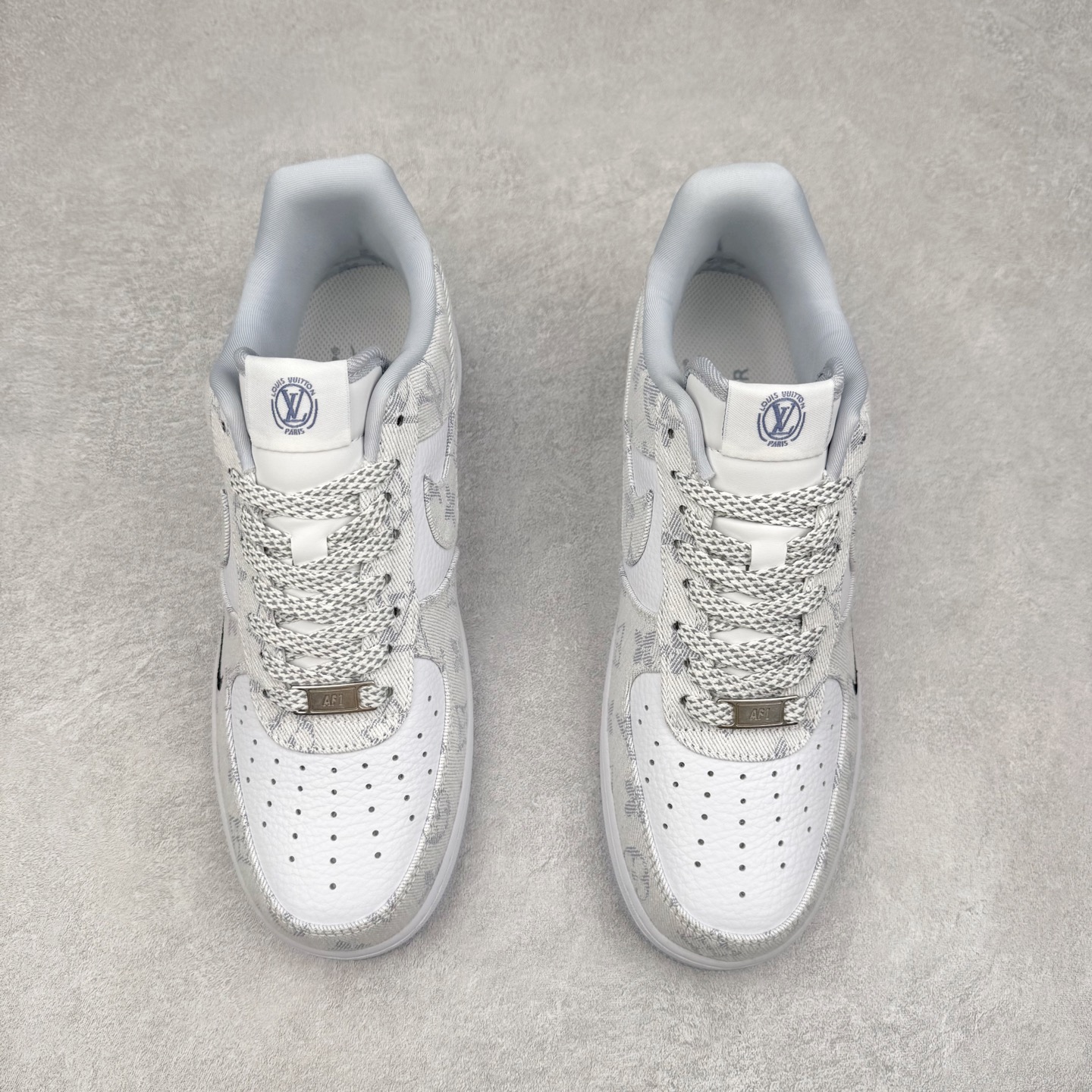 图片[2]-NK Air Force 1´07 Low 空军一号低帮百搭休闲运动板鞋 SC0601-552 柔软、弹性十足的缓震性能和出色的中底设计 横跨复古与现代的外型结合 造就出风靡全球 三十多年的Force 1 直到今天还深受青睐 实拍调校N版已经零色差零失真 百分百还原实物色彩所见即所得 不存在货不对板色差等低级问题 选购参考实物拍摄 不混卖不参货 只用心做好货严格选品 承诺混一赔十 尺码：36 36.5 37.5 38 38.5 39 40 40.5 41 42 42.5 43 44 44.5 45-选品中心