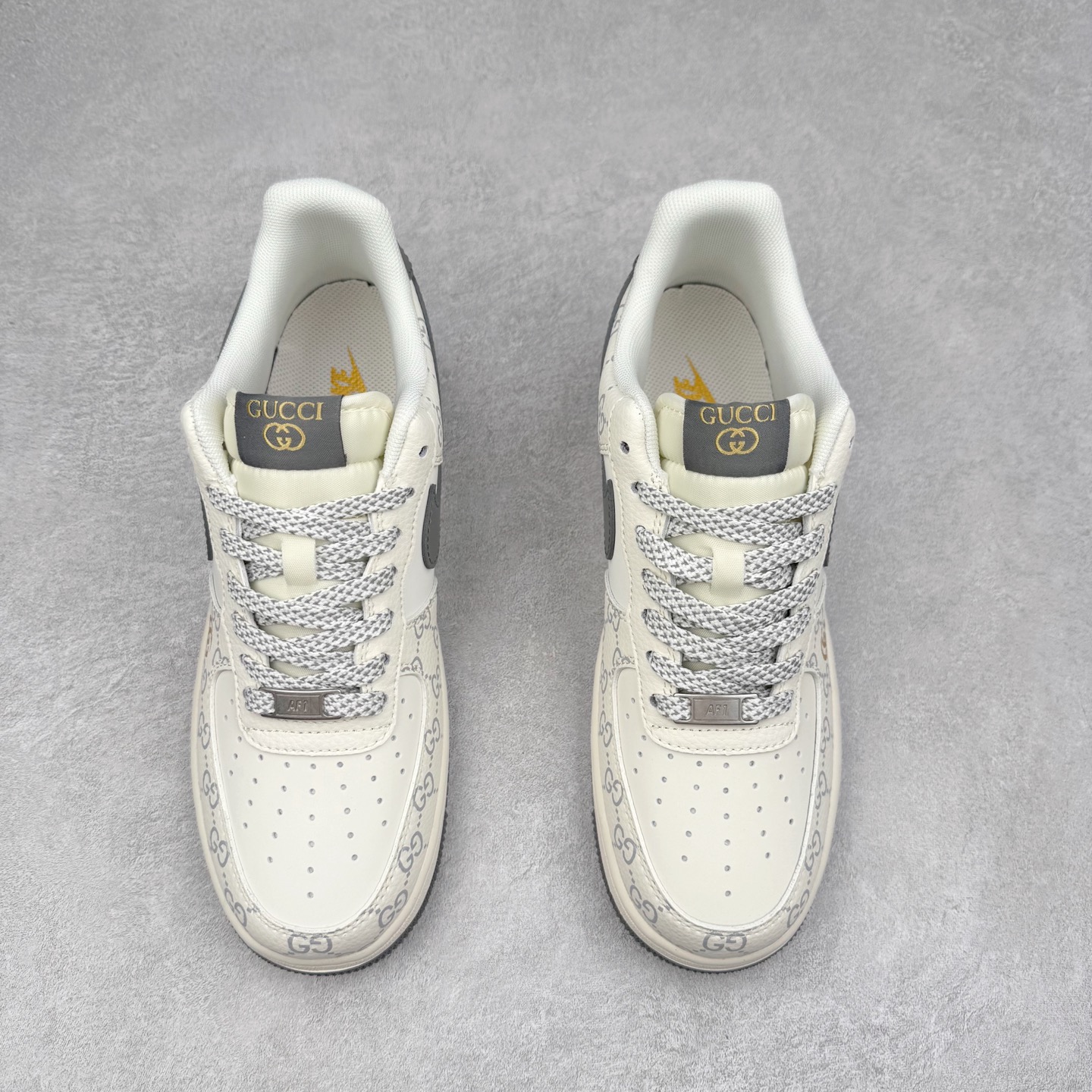 图片[2]-NK Air Force 1´07 Low 空军一号低帮百搭休闲运动板鞋 KJ1688-002 柔软、弹性十足的缓震性能和出色的中底设计 横跨复古与现代的外型结合 造就出风靡全球 三十多年的Force 1 直到今天还深受青睐 实拍调校N版已经零色差零失真 百分百还原实物色彩所见即所得 不存在货不对板色差等低级问题 选购参考实物拍摄 不混卖不参货 只用心做好货严格选品 承诺混一赔十 尺码：36 36.5 37.5 38 38.5 39 40 40.5 41 42 42.5 43 44 44.5 45-选品中心