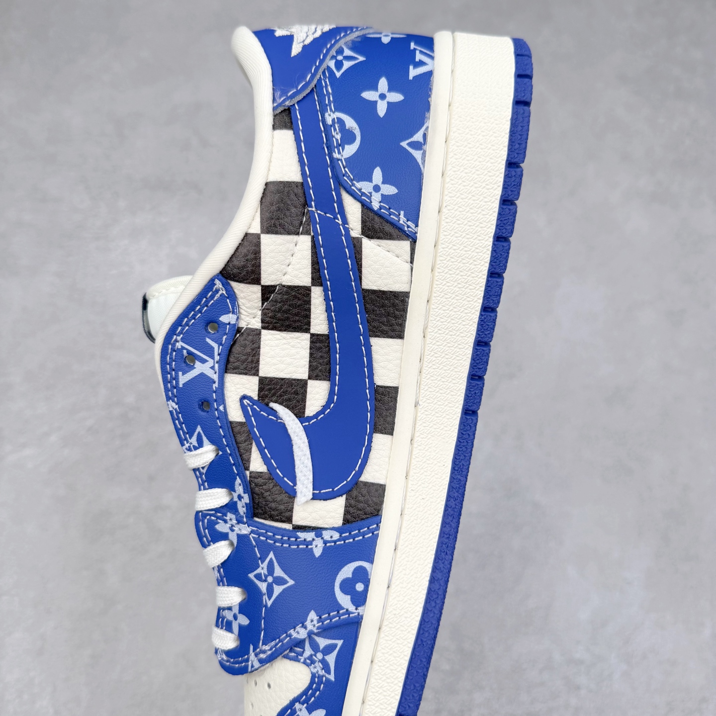 图片[7]-TS x Air Jordan AJ1 Low 倒钩低帮联名定制配色 XQ1979-003 原厂内置气垫魔块 A模大底 头层小牛皮 鞋舌AJ原厂专用牛津布+AJ专用反口珍珠布+原厂无杂质高弹内里海棉+特殊封边弹力鞋带 实拍调校N版已经零色差零失真 百分百还原实物色彩所见即所得 不存在货不对板色差等低级问题 选购参考实物拍摄 不混卖不参货 只用心做好货严格选品 承诺混一赔十 尺码：36 36.5 37.5 38 38.5 39 40 40.5 41 42 42.5 43 44 44.5 45-选品中心