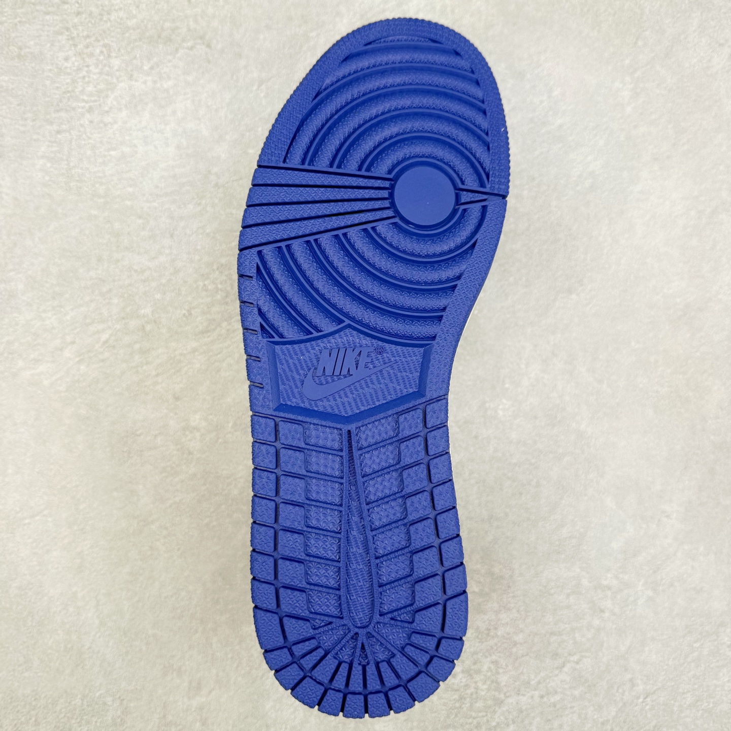 图片[9]-TS x Air Jordan AJ1 Low 倒钩低帮联名定制配色 XQ1979-003 原厂内置气垫魔块 A模大底 头层小牛皮 鞋舌AJ原厂专用牛津布+AJ专用反口珍珠布+原厂无杂质高弹内里海棉+特殊封边弹力鞋带 实拍调校N版已经零色差零失真 百分百还原实物色彩所见即所得 不存在货不对板色差等低级问题 选购参考实物拍摄 不混卖不参货 只用心做好货严格选品 承诺混一赔十 尺码：36 36.5 37.5 38 38.5 39 40 40.5 41 42 42.5 43 44 44.5 45-选品中心