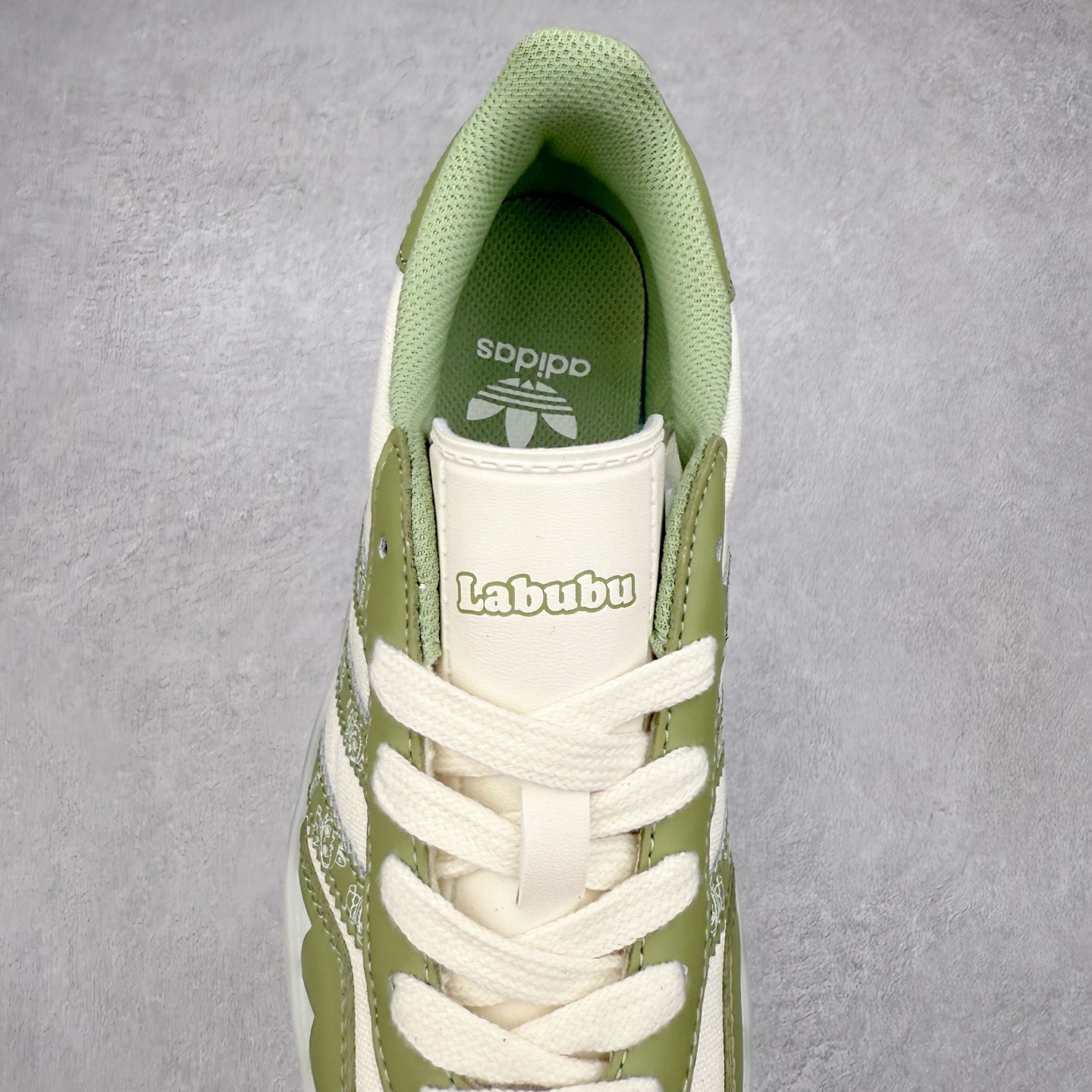 图片[5]-＃C2 AD Gazelle Indoor Trainers 羚羊内训系列低帮复古百搭休闲运动德训风板鞋 DM1234-019 90年代经典的复刻版！自60年代以足球训练鞋面世以来,Gazelle就以其经典设计席卷全球。1991年版本的复刻,再造经典Gazelle。采用皮革打造,搭配浊色细节,让这款经典更加简约。尺码：36 36⅔ 37⅓ 38 38⅔ 39⅓ 40 40⅔ 41⅓ 42 42⅔ 43⅓ 44⅓ 44⅔ 45-选品中心