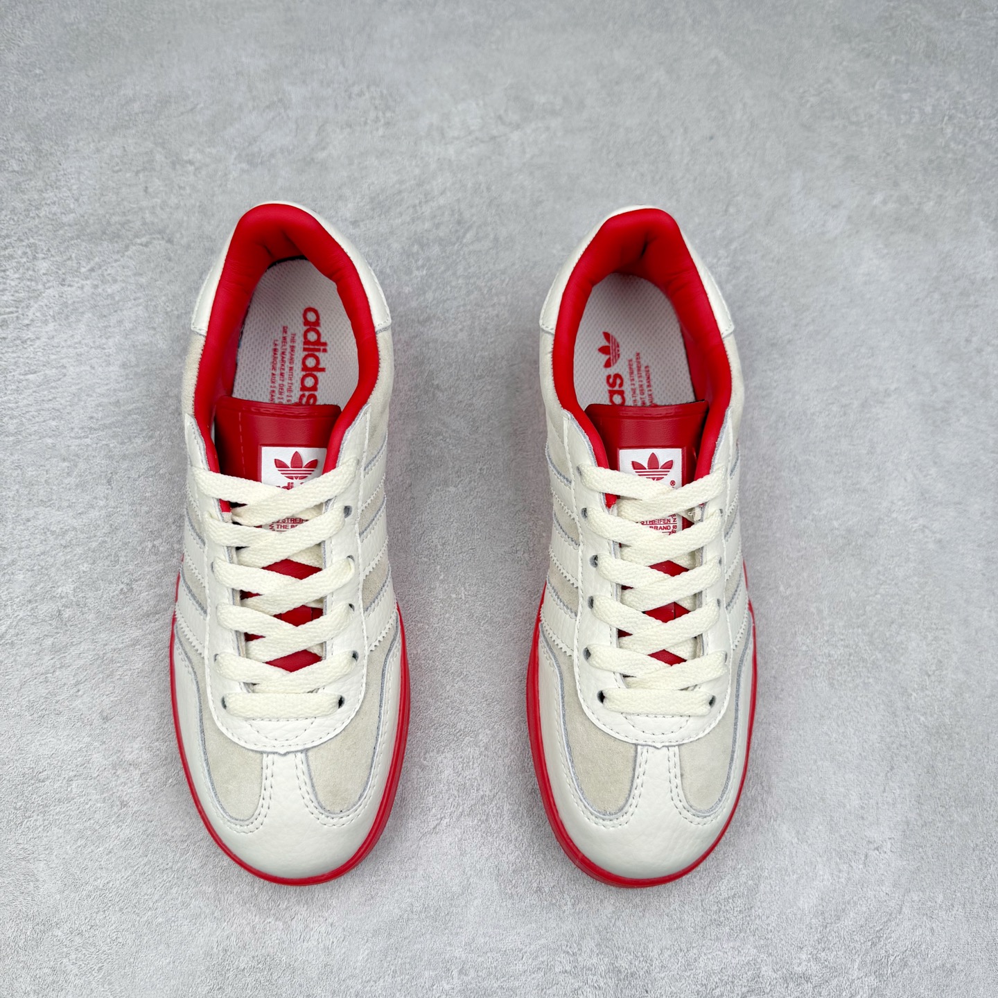 图片[2]-＃纯原福利 AD Original Gazelle Indoor Trainers 瞪羚室内鞋系列低帮复古百搭休闲运动德训风板鞋 JI2717 长期补货超性价比特供批次 原厂定制长毛翻毛皮组合环保纤维革鞋面材质 内置环保海玻璃鞋垫 外置RB橡胶大底 产品品控稳定性领先行业 原厂全套原楦原纸板冲刀磨具开发 原厂皮料加持 原厂港宝加持定型后跟R度完美 将复古进行到底 简约流畅 三十年不变经典 这款Gazelle运动鞋 无论面料、配色、质感或设计 都只在重现其1991年原款的经典 皮革鞋面 撞色三条纹和鞋跟标的设计 力求呈现90年代的经典复古风潮 Samba火热的同时 也带动了其它的复古鞋型 Gazelle便是其中一只 Gazelle Indoor拥有包边更宽的T字型鞋头 更好的保护运动员的前掌 浓浓的复古氛围感 非常适合现在流行的Cleanfit风格 尺码：35 36 36⅔ 37⅓ 38 38⅔ 39⅓ 40 40⅔ 41⅓ 42 42⅔ 43⅓ 44 44⅔ 45-选品中心