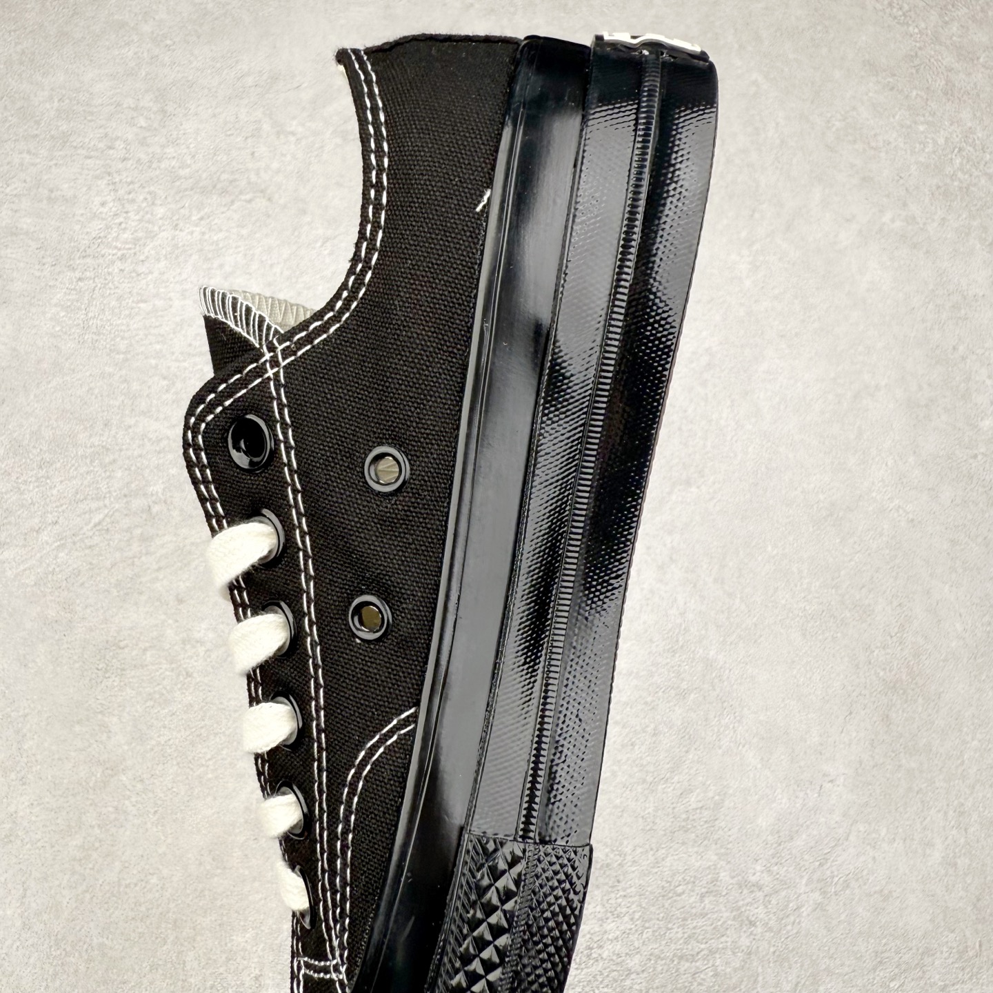 图片[7]-Converse Chuck 1970s 黑武士 匡威官方 防滑耐磨复古休闲帆布鞋 经典70s鞋型加持全黑帆布鞋身 全黑永不过时 自带复古氛围 百搭耐穿 货号：A17938C 低帮 货号：A17937C 高帮 尺码：35 36 36.5 37 37.5 38 39 39.5 40 41 41.5 42 42.5 43 44-选品中心