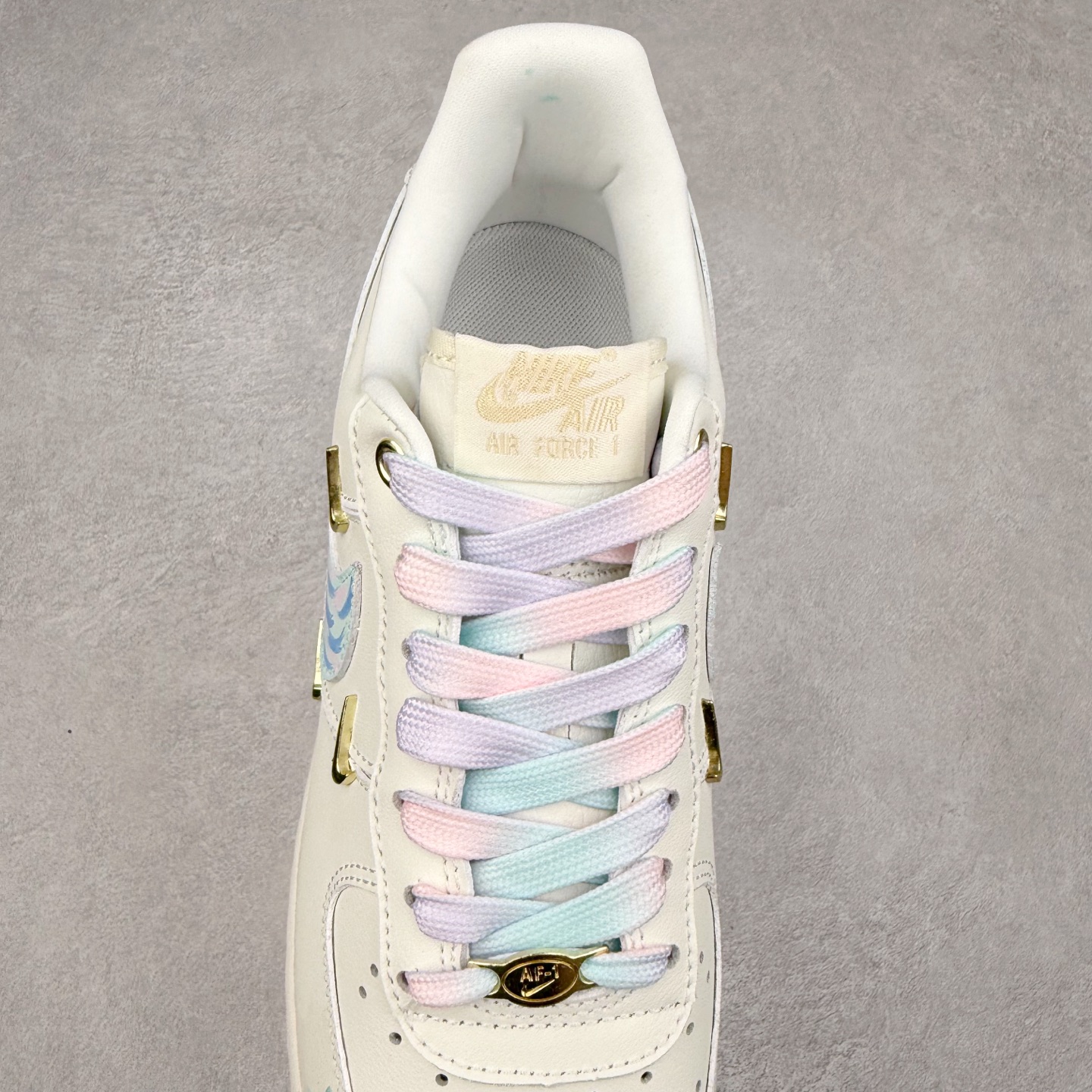 图片[5]-NK Air Force 1´07 Low 空军一号低帮百搭休闲运动板鞋 FV3654-211 柔软、弹性十足的缓震性能和出色的中底设计 横跨复古与现代的外型结合 造就出风靡全球 三十多年的Force 1 直到今天还深受青睐 实拍调校N版已经零色差零失真 百分百还原实物色彩所见即所得 不存在货不对板色差等低级问题 选购参考实物拍摄 不混卖不参货 只用心做好货严格选品 承诺混一赔十 尺码：36 36.5 37.5 38 38.5 39 40 40.5 41 42 42.5 43 44 44.5 45-选品中心