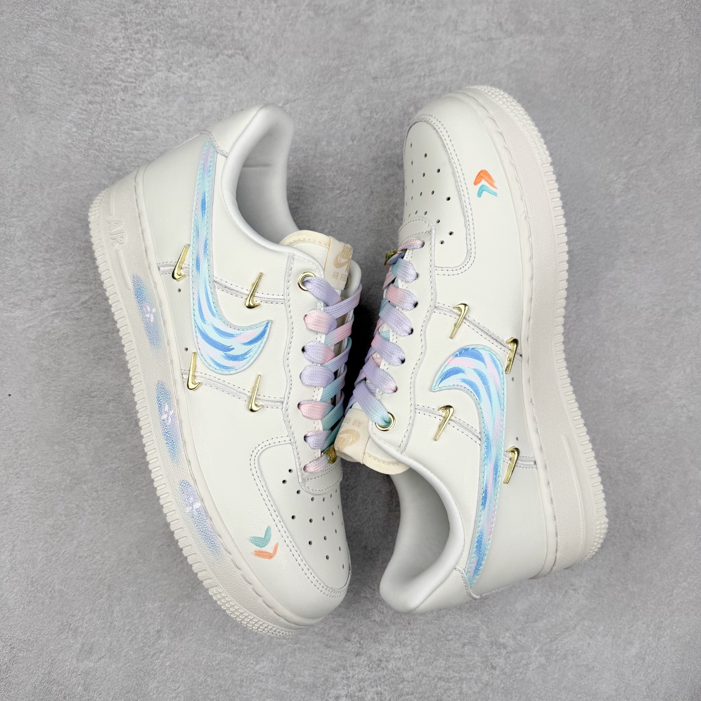 图片[3]-NK Air Force 1´07 Low 空军一号低帮百搭休闲运动板鞋 FV3654-211 柔软、弹性十足的缓震性能和出色的中底设计 横跨复古与现代的外型结合 造就出风靡全球 三十多年的Force 1 直到今天还深受青睐 实拍调校N版已经零色差零失真 百分百还原实物色彩所见即所得 不存在货不对板色差等低级问题 选购参考实物拍摄 不混卖不参货 只用心做好货严格选品 承诺混一赔十 尺码：36 36.5 37.5 38 38.5 39 40 40.5 41 42 42.5 43 44 44.5 45-选品中心