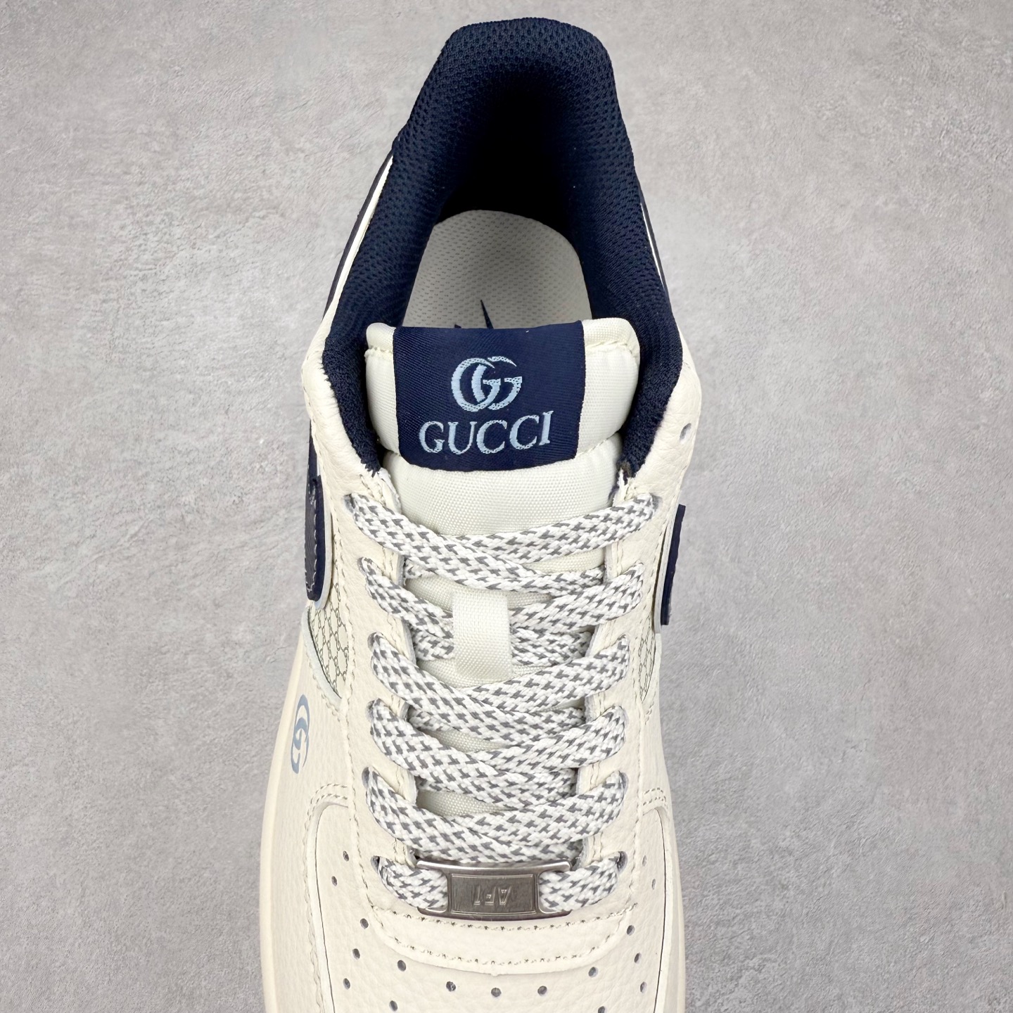 图片[5]-NK Air Force 1´07 Low 空军一号低帮百搭休闲运动板鞋 XS1958-564 柔软、弹性十足的缓震性能和出色的中底设计 横跨复古与现代的外型结合 造就出风靡全球 三十多年的Force 1 直到今天还深受青睐 实拍调校N版已经零色差零失真 百分百还原实物色彩所见即所得 不存在货不对板色差等低级问题 选购参考实物拍摄 不混卖不参货 只用心做好货严格选品 承诺混一赔十 尺码：36 36.5 37.5 38 38.5 39 40 40.5 41 42 42.5 43 44 44.5 45-选品中心