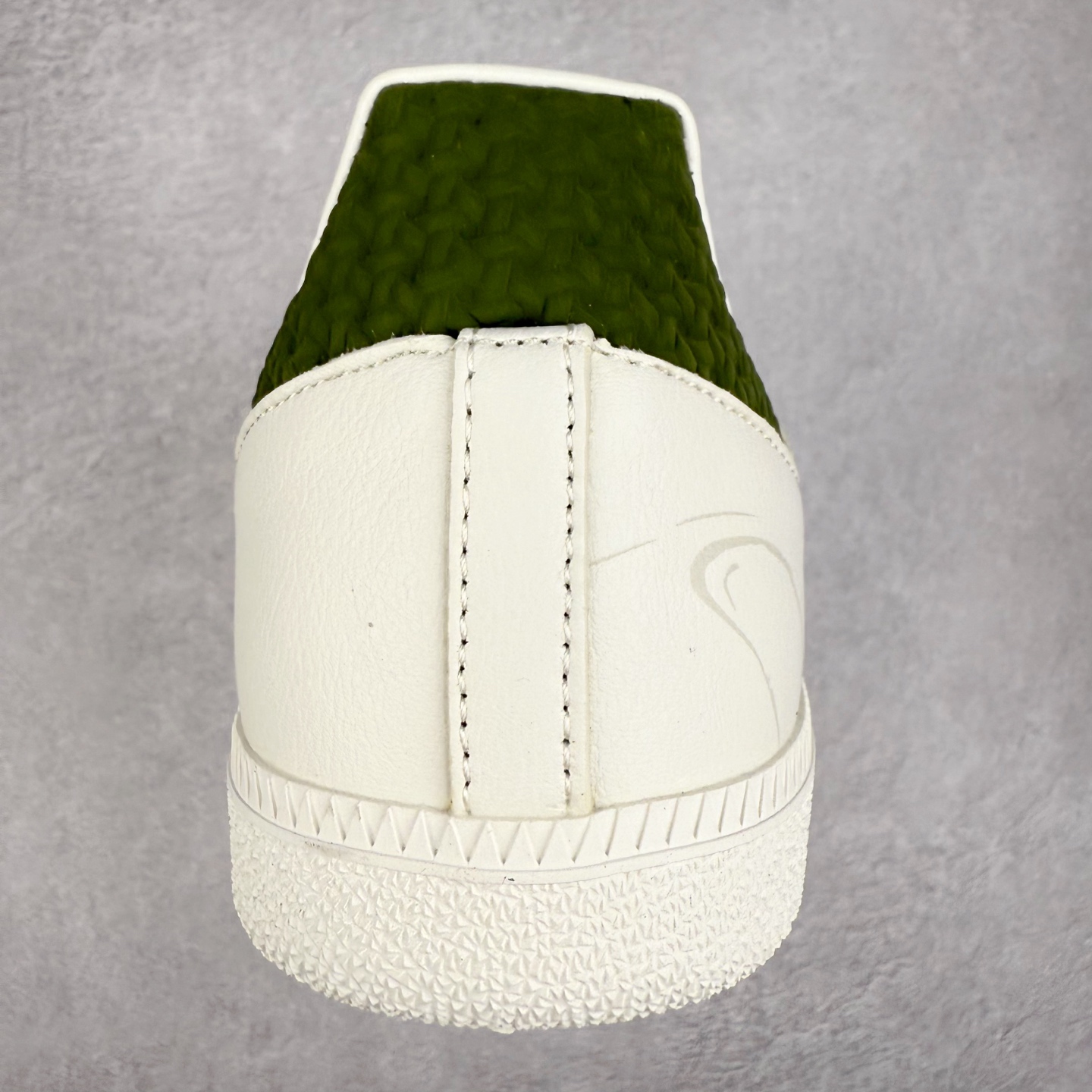 图片[8]-＃C2 AD Original Samba OG 复古经典轻便板鞋 定制配色 GJ75805 这款桑巴鞋展示了高质量的工艺 带有装饰的超锁缝制和无缝的手感 柔软、柔软的皮革造型和标志性的3条纹完成了精致的外观 正规合身鞋带 鞋面上有绒面鞋垫 橡胶鞋底 享受正畸套筒软感 自50年代首次亮相以来就一直在赢得粉丝的青睐 尺码：36 36.5 37.5 38 38.5 39 40 40.5 41 42 42.5 43 44 44.5 45-选品中心