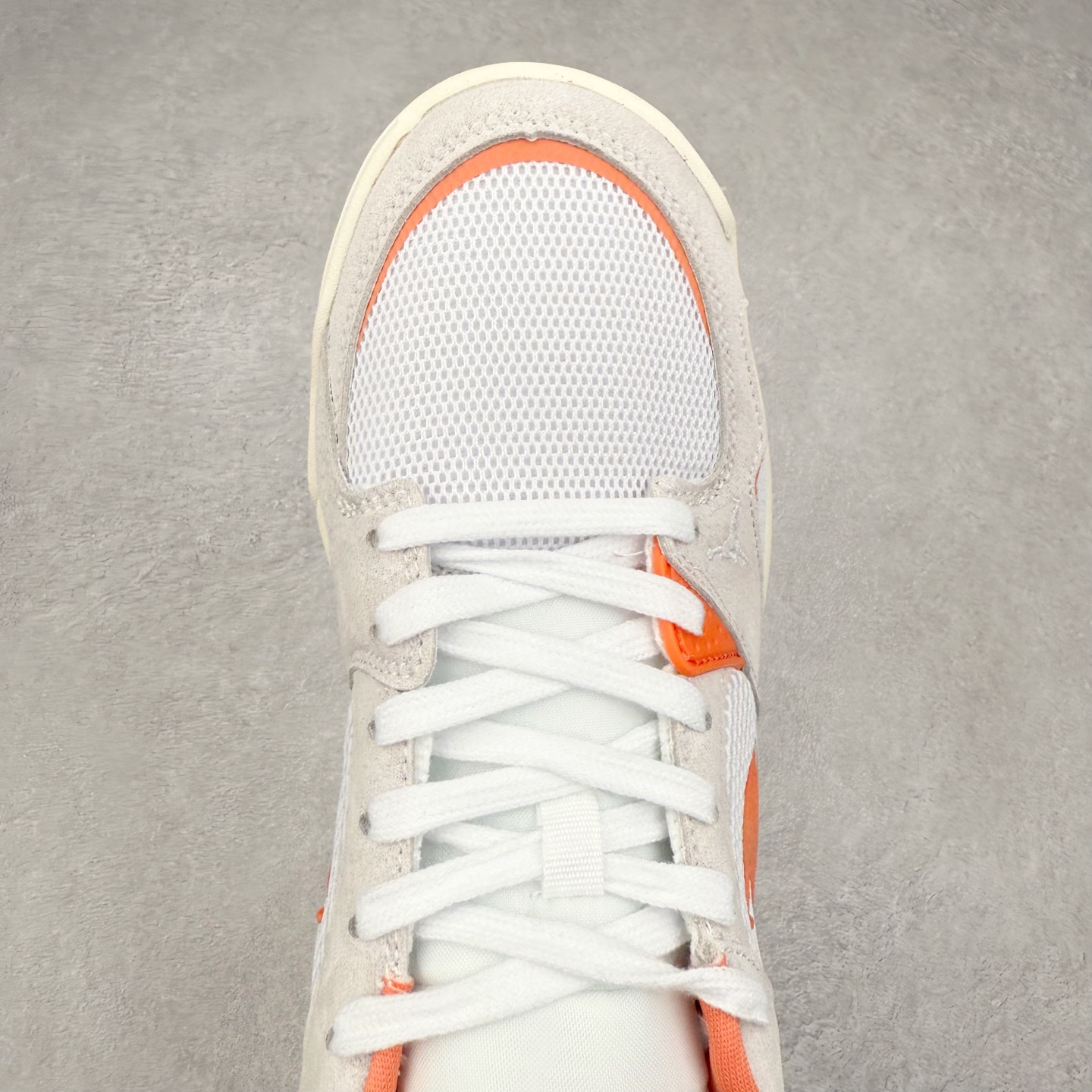 图片[4]-Jordan CMFT Era 时尚舒适 耐磨 低帮 复古篮球鞋 实拍调校N版已经零色差零失真 百分百还原实物色彩所见即所得 不存在货不对板色差等低级问题 选购参考实物拍摄 不混卖不参货 只用心做好货严格选品 承诺混一赔十 尺码：36 36.5 37.5 38 38.5 39 40 40.5 41 42 42.5 43 44 44.5 45 46-选品中心