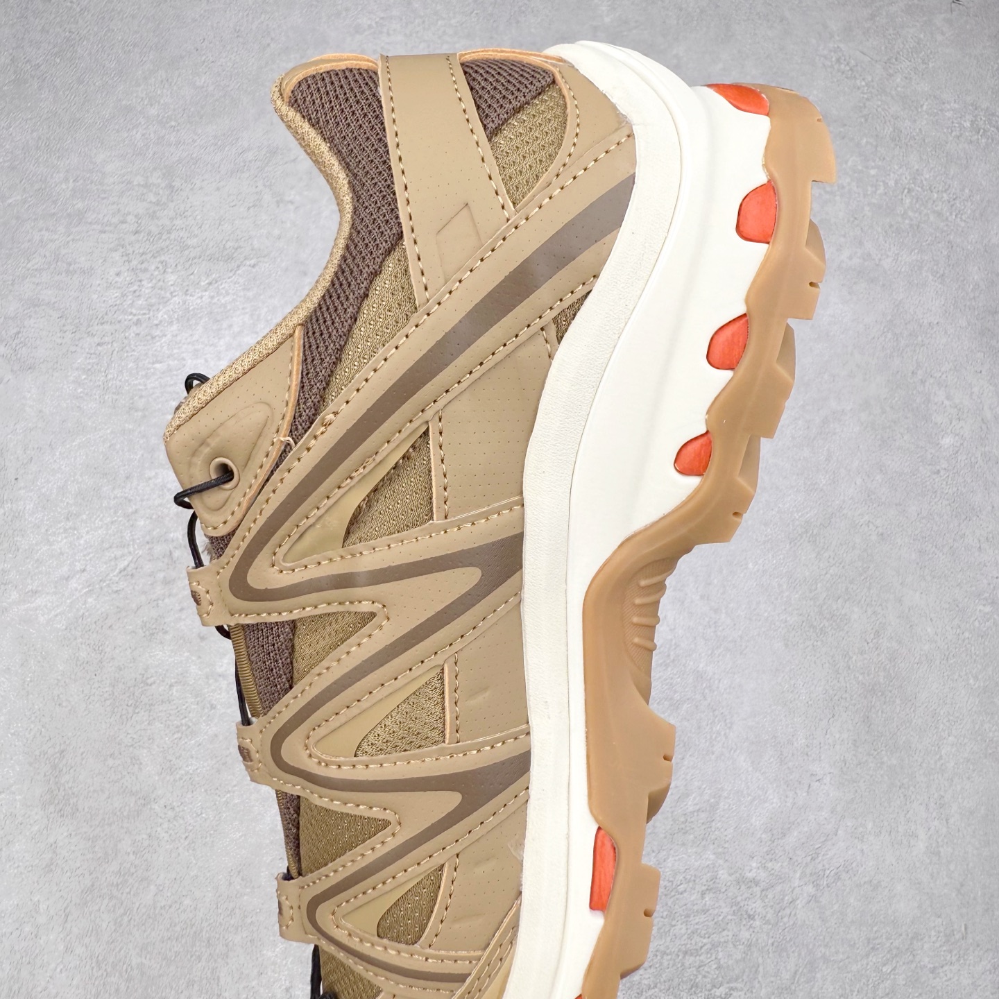 图片[7]-＃C版 Salomon XT-QUEST ADV 萨洛蒙潮流越野机能户外功能鞋 纯原外贸平台特供订单 耗时半年巨作 全套原纸板楦头开发 原厂特供网布配套加持 确保原汁原味 完美呈现版型 原档数据独家私模五层组合大底 男女鞋同步官方开发至46.5 原装Ortholite轻量化鞋垫 中底布带钢印编号 原厂TPU锁扣 进口港宝加持 后跟自然饱满 还原公司包裹性 基于 SALOMON 初代 XT 鞋身造型并搭载 4D ADVANCED CHASSIS™ 大底打造而成 为这款 XT-QUEST 带来了多项足部控制与保护等功能性 如在运动过程中控制左右晃动的过程而提高稳定性、改善长途越野过程中足中到足尖的过渡、提高感知岩石的精确度以抵抗尖锐物体对脚底的伤害以及采用动态缓冲来增强穿着舒适感 从而减轻疲劳感 使 XT-QUEST 成为一双舒适且安全的户外之履 尺码：36 36.5 37.5 38 38.5 39 40 40.5 41 42 42.5 43 44 44.5 45 46 46.5-选品中心