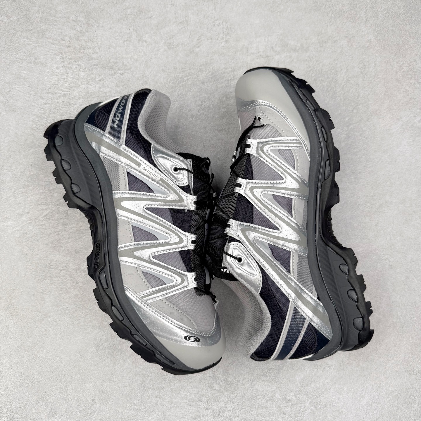 图片[3]-＃C版 Salomon XT-QUEST ADV 萨洛蒙潮流越野机能户外功能鞋 纯原外贸平台特供订单 耗时半年巨作 全套原纸板楦头开发 原厂特供网布配套加持 确保原汁原味 完美呈现版型 原档数据独家私模五层组合大底 男女鞋同步官方开发至46.5 原装Ortholite轻量化鞋垫 中底布带钢印编号 原厂TPU锁扣 进口港宝加持 后跟自然饱满 还原公司包裹性 基于 SALOMON 初代 XT 鞋身造型并搭载 4D ADVANCED CHASSIS™ 大底打造而成 为这款 XT-QUEST 带来了多项足部控制与保护等功能性 如在运动过程中控制左右晃动的过程而提高稳定性、改善长途越野过程中足中到足尖的过渡、提高感知岩石的精确度以抵抗尖锐物体对脚底的伤害以及采用动态缓冲来增强穿着舒适感 从而减轻疲劳感 使 XT-QUEST 成为一双舒适且安全的户外之履 尺码：36 36.5 37.5 38 38.5 39 40 40.5 41 42 42.5 43 44 44.5 45 46 46.5-选品中心