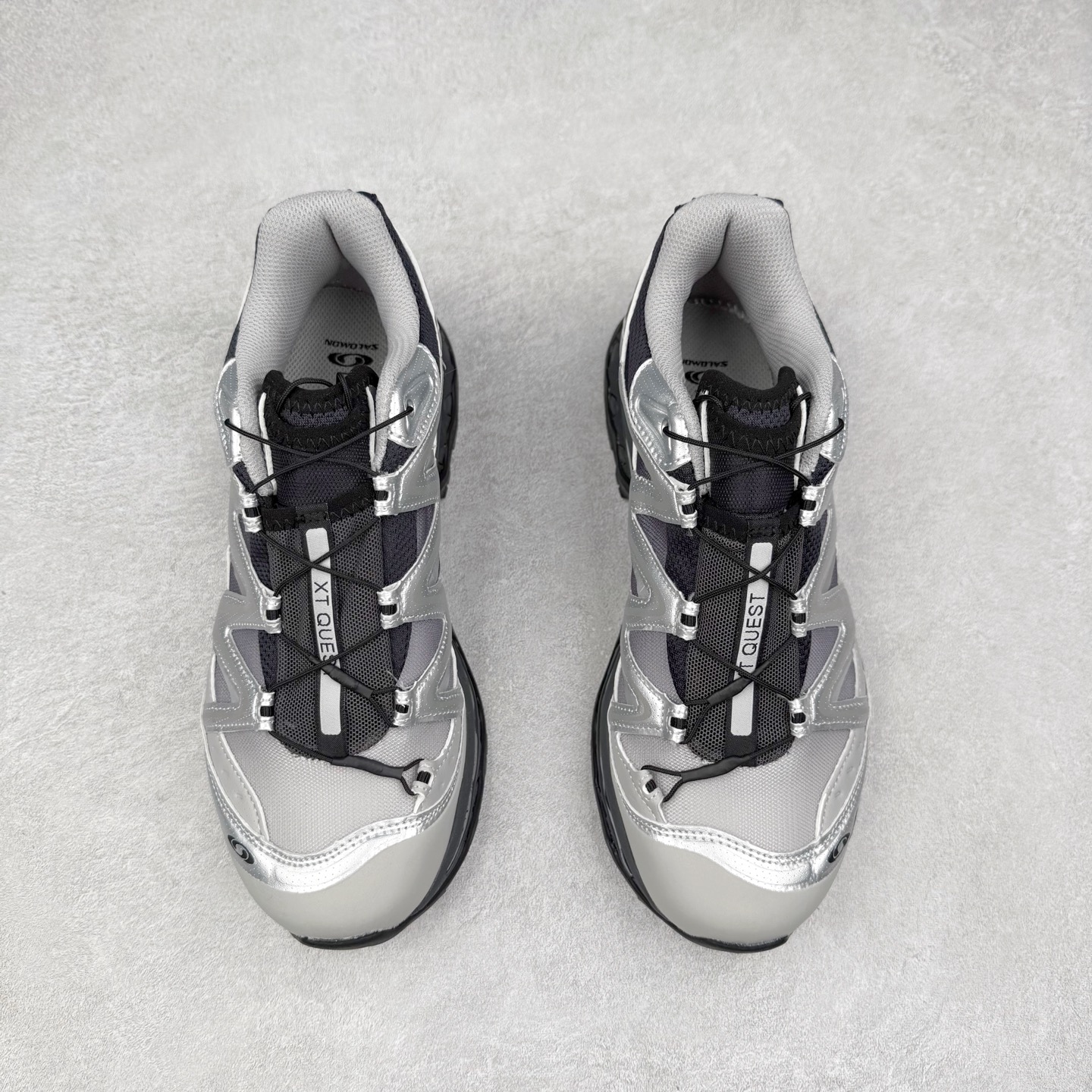 图片[2]-＃C版 Salomon XT-QUEST ADV 萨洛蒙潮流越野机能户外功能鞋 纯原外贸平台特供订单 耗时半年巨作 全套原纸板楦头开发 原厂特供网布配套加持 确保原汁原味 完美呈现版型 原档数据独家私模五层组合大底 男女鞋同步官方开发至46.5 原装Ortholite轻量化鞋垫 中底布带钢印编号 原厂TPU锁扣 进口港宝加持 后跟自然饱满 还原公司包裹性 基于 SALOMON 初代 XT 鞋身造型并搭载 4D ADVANCED CHASSIS™ 大底打造而成 为这款 XT-QUEST 带来了多项足部控制与保护等功能性 如在运动过程中控制左右晃动的过程而提高稳定性、改善长途越野过程中足中到足尖的过渡、提高感知岩石的精确度以抵抗尖锐物体对脚底的伤害以及采用动态缓冲来增强穿着舒适感 从而减轻疲劳感 使 XT-QUEST 成为一双舒适且安全的户外之履 尺码：36 36.5 37.5 38 38.5 39 40 40.5 41 42 42.5 43 44 44.5 45 46 46.5-选品中心