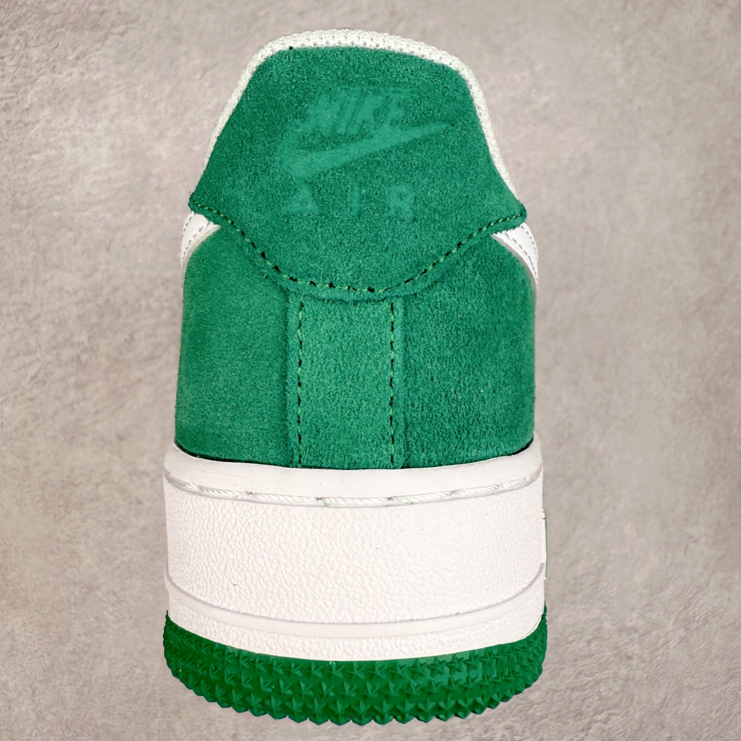 图片[8]-NK Air Force 1´07 Low 空军一号低帮百搭休闲运动板鞋 IB6388-300 柔软、弹性十足的缓震性能和出色的中底设计 横跨复古与现代的外型结合 造就出风靡全球 三十多年的Force 1 直到今天还深受青睐 实拍调校N版已经零色差零失真 百分百还原实物色彩所见即所得 不存在货不对板色差等低级问题 选购参考实物拍摄 不混卖不参货 只用心做好货严格选品 承诺混一赔十 尺码：36 36.5 37.5 38 38.5 39 40 40.5 41 42 42.5 43 44 44.5 45-选品中心