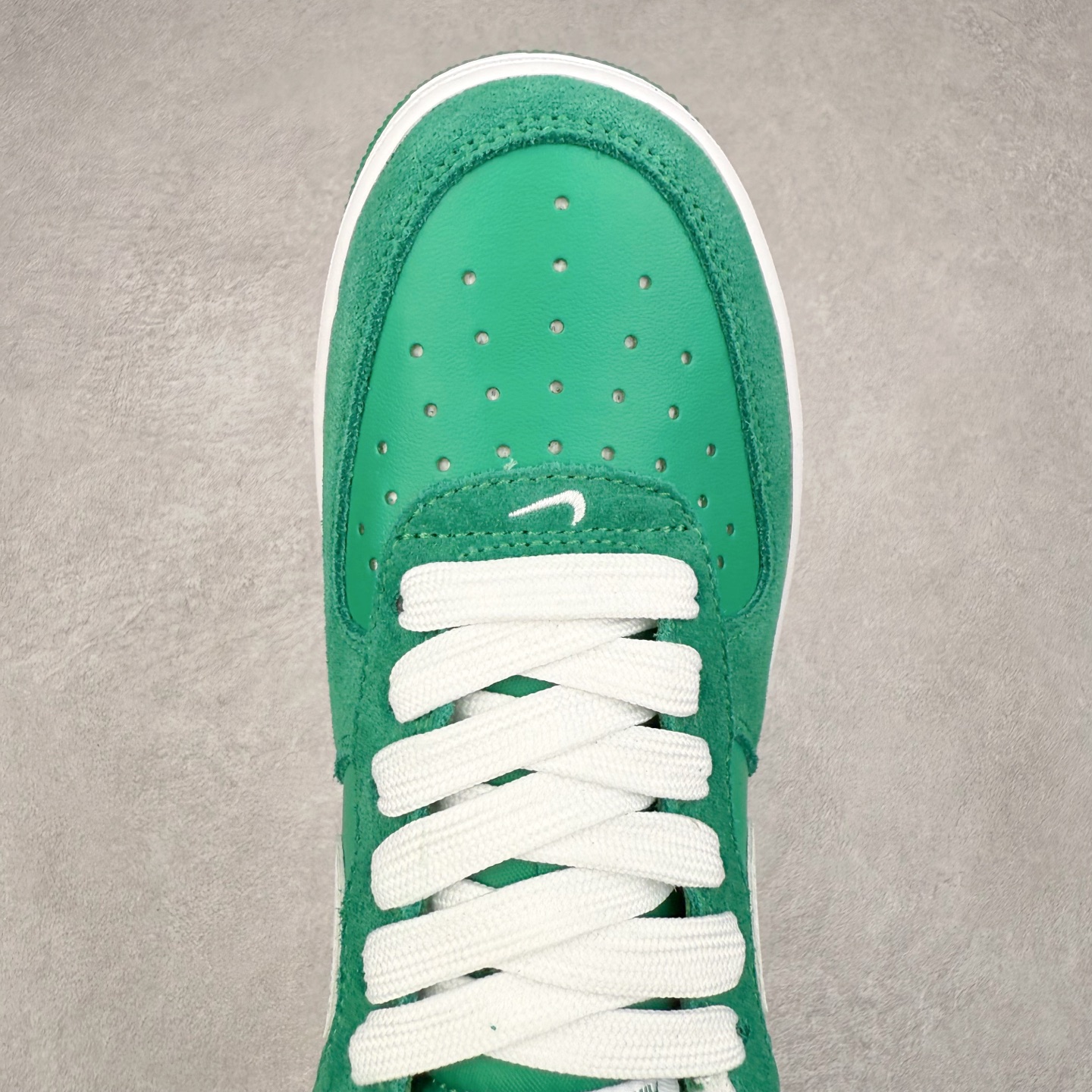 图片[4]-NK Air Force 1´07 Low 空军一号低帮百搭休闲运动板鞋 IB6388-300 柔软、弹性十足的缓震性能和出色的中底设计 横跨复古与现代的外型结合 造就出风靡全球 三十多年的Force 1 直到今天还深受青睐 实拍调校N版已经零色差零失真 百分百还原实物色彩所见即所得 不存在货不对板色差等低级问题 选购参考实物拍摄 不混卖不参货 只用心做好货严格选品 承诺混一赔十 尺码：36 36.5 37.5 38 38.5 39 40 40.5 41 42 42.5 43 44 44.5 45-选品中心