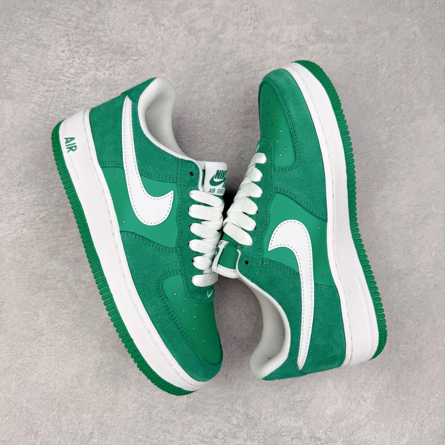 图片[3]-NK Air Force 1´07 Low 空军一号低帮百搭休闲运动板鞋 IB6388-300 柔软、弹性十足的缓震性能和出色的中底设计 横跨复古与现代的外型结合 造就出风靡全球 三十多年的Force 1 直到今天还深受青睐 实拍调校N版已经零色差零失真 百分百还原实物色彩所见即所得 不存在货不对板色差等低级问题 选购参考实物拍摄 不混卖不参货 只用心做好货严格选品 承诺混一赔十 尺码：36 36.5 37.5 38 38.5 39 40 40.5 41 42 42.5 43 44 44.5 45-选品中心