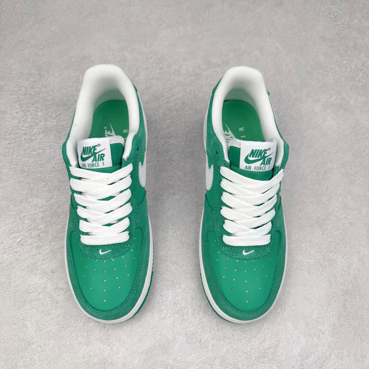 图片[2]-NK Air Force 1´07 Low 空军一号低帮百搭休闲运动板鞋 IB6388-300 柔软、弹性十足的缓震性能和出色的中底设计 横跨复古与现代的外型结合 造就出风靡全球 三十多年的Force 1 直到今天还深受青睐 实拍调校N版已经零色差零失真 百分百还原实物色彩所见即所得 不存在货不对板色差等低级问题 选购参考实物拍摄 不混卖不参货 只用心做好货严格选品 承诺混一赔十 尺码：36 36.5 37.5 38 38.5 39 40 40.5 41 42 42.5 43 44 44.5 45-选品中心