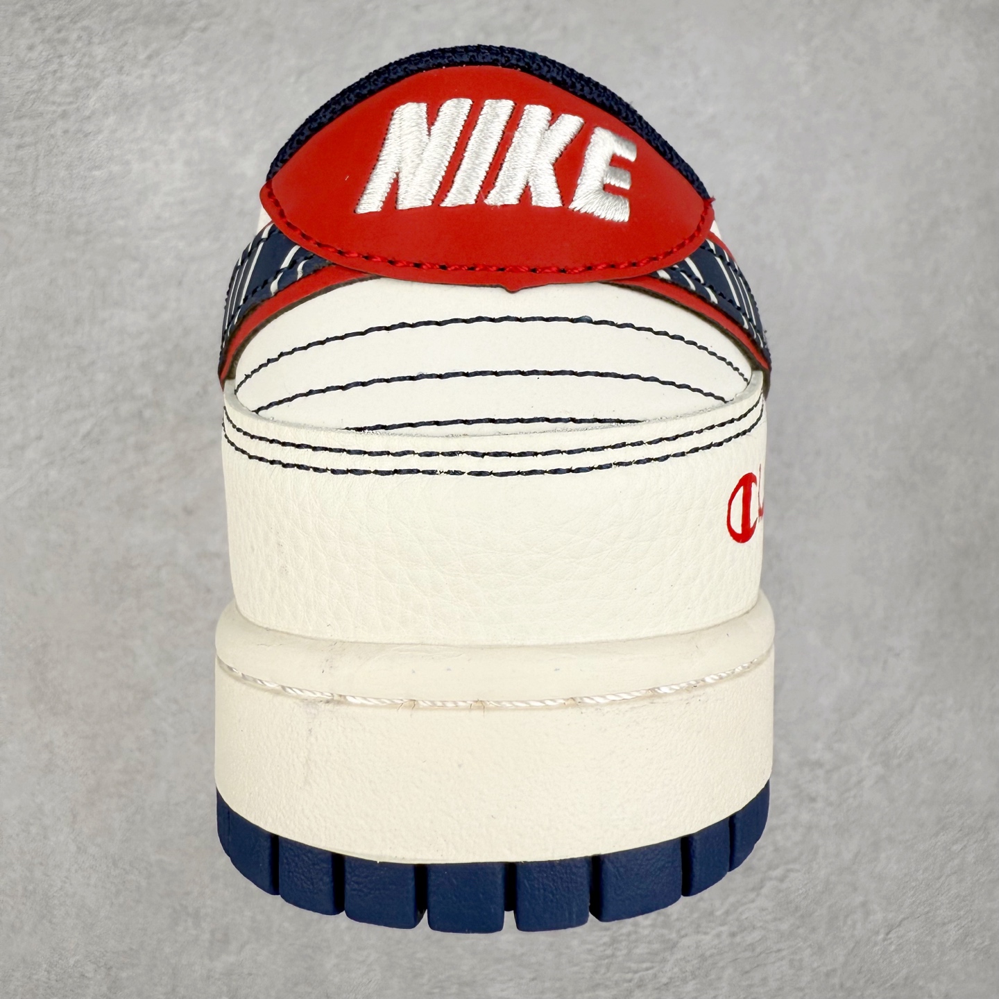 图片[8]-NK Dunk Low 定制配色 QW5836-017 大厂出品 极力推荐 原装头层材料 独家版型蒸餾加工帶來的是更好的视觉和脚感体验大厂纯原品质出货 清洁度 电绣工艺 皮料切割干净无任何毛边 细节完美 实拍调校N版已经零色差零失真 百分百还原实物色彩所见即所得 不存在货不对板色差等低级问题 选购参考实物拍摄 不混卖不参货 只用心做好货严格选品 承诺混一赔十 尺码：36 36.5 37.5 38 38.5 39 40 40.5 41 42 42.5 43 44 44.5 45-选品中心