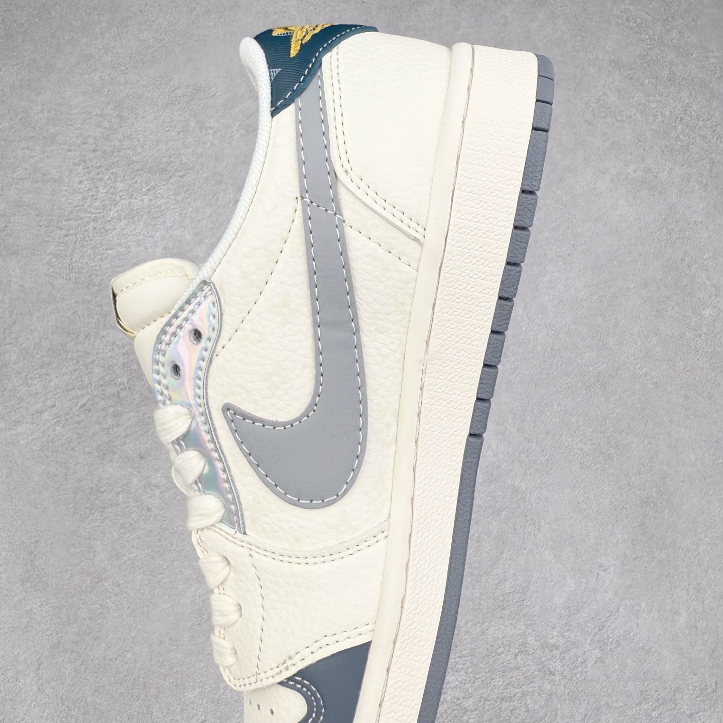 图片[7]-TS x Air Jordan AJ1 Low 倒钩低帮联名定制配色 XS7089-615 原厂内置气垫魔块 A模大底 头层小牛皮 鞋舌AJ原厂专用牛津布+AJ专用反口珍珠布+原厂无杂质高弹内里海棉+特殊封边弹力鞋带 实拍调校N版已经零色差零失真 百分百还原实物色彩所见即所得 不存在货不对板色差等低级问题 选购参考实物拍摄 不混卖不参货 只用心做好货严格选品 承诺混一赔十 尺码：36 36.5 37.5 38 38.5 39 40 40.5 41 42 42.5 43 44 44.5 45-选品中心