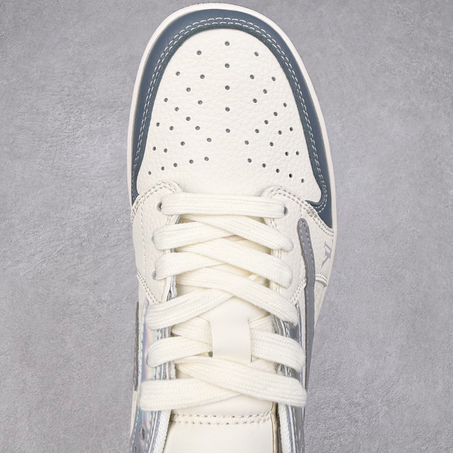 图片[4]-TS x Air Jordan AJ1 Low 倒钩低帮联名定制配色 XS7089-615 原厂内置气垫魔块 A模大底 头层小牛皮 鞋舌AJ原厂专用牛津布+AJ专用反口珍珠布+原厂无杂质高弹内里海棉+特殊封边弹力鞋带 实拍调校N版已经零色差零失真 百分百还原实物色彩所见即所得 不存在货不对板色差等低级问题 选购参考实物拍摄 不混卖不参货 只用心做好货严格选品 承诺混一赔十 尺码：36 36.5 37.5 38 38.5 39 40 40.5 41 42 42.5 43 44 44.5 45-选品中心