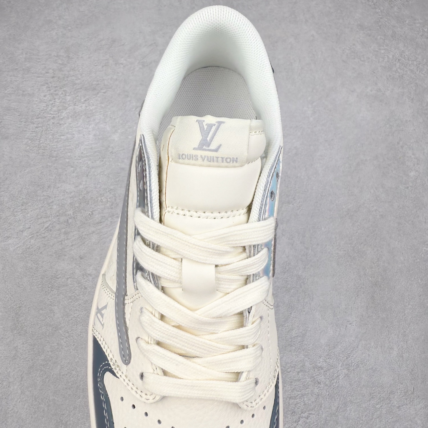 图片[5]-TS x Air Jordan AJ1 Low 倒钩低帮联名定制配色 XS7089-615 原厂内置气垫魔块 A模大底 头层小牛皮 鞋舌AJ原厂专用牛津布+AJ专用反口珍珠布+原厂无杂质高弹内里海棉+特殊封边弹力鞋带 实拍调校N版已经零色差零失真 百分百还原实物色彩所见即所得 不存在货不对板色差等低级问题 选购参考实物拍摄 不混卖不参货 只用心做好货严格选品 承诺混一赔十 尺码：36 36.5 37.5 38 38.5 39 40 40.5 41 42 42.5 43 44 44.5 45-选品中心