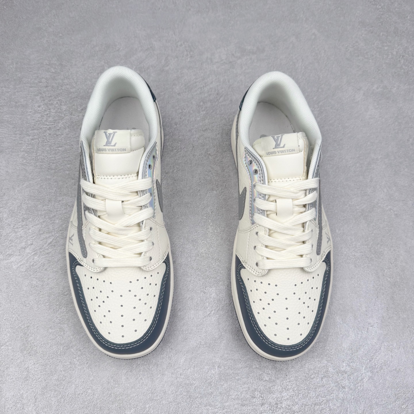 图片[2]-TS x Air Jordan AJ1 Low 倒钩低帮联名定制配色 XS7089-615 原厂内置气垫魔块 A模大底 头层小牛皮 鞋舌AJ原厂专用牛津布+AJ专用反口珍珠布+原厂无杂质高弹内里海棉+特殊封边弹力鞋带 实拍调校N版已经零色差零失真 百分百还原实物色彩所见即所得 不存在货不对板色差等低级问题 选购参考实物拍摄 不混卖不参货 只用心做好货严格选品 承诺混一赔十 尺码：36 36.5 37.5 38 38.5 39 40 40.5 41 42 42.5 43 44 44.5 45-选品中心