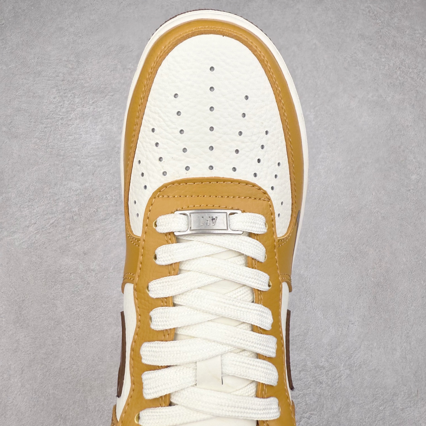 图片[4]-NK Air Force 1´07 Low 空军一号低帮百搭休闲运动板鞋 LW9279-014 柔软、弹性十足的缓震性能和出色的中底设计 横跨复古与现代的外型结合 造就出风靡全球 三十多年的Force 1 直到今天还深受青睐 实拍调校N版已经零色差零失真 百分百还原实物色彩所见即所得 不存在货不对板色差等低级问题 选购参考实物拍摄 不混卖不参货 只用心做好货严格选品 承诺混一赔十 尺码：36 36.5 37.5 38 38.5 39 40 40.5 41 42 42.5 43 44 44.5 45-选品中心