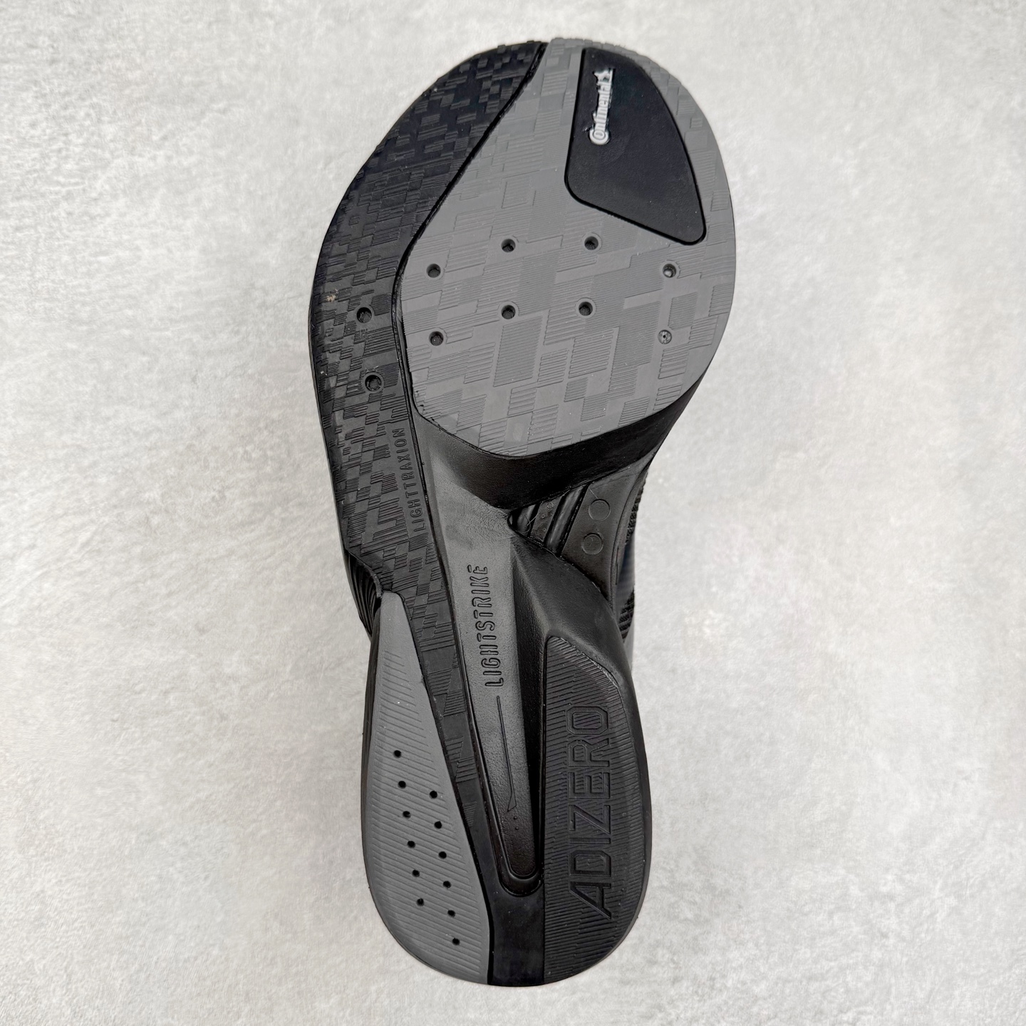 图片[9]-AD Adizero Boston 13 夏季透气网眼竞速跑鞋 JS4941 融合Lightstrike和Lightstrike Pro技术 采用乙烯/乙酸乙烯酯(EVA)材质 打造舒适中底 含ENERGYROD能量碳柱 旨在为步伐添活力 尺码：36 36.5 37 38 38.5 39 40 40.5 41 42 42.5 43 44 44.5 45-选品中心