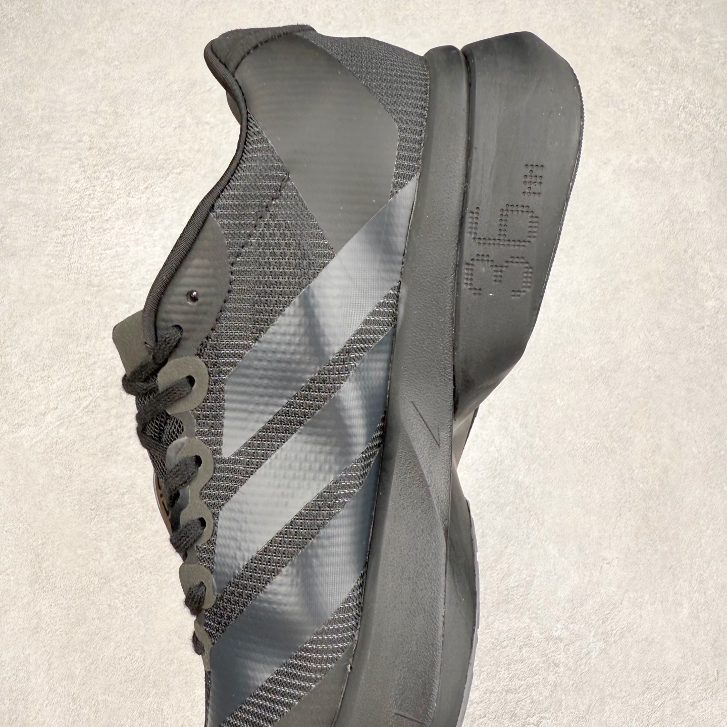 图片[7]-AD Adizero Boston 13 夏季透气网眼竞速跑鞋 JS4941 融合Lightstrike和Lightstrike Pro技术 采用乙烯/乙酸乙烯酯(EVA)材质 打造舒适中底 含ENERGYROD能量碳柱 旨在为步伐添活力 尺码：36 36.5 37 38 38.5 39 40 40.5 41 42 42.5 43 44 44.5 45-选品中心