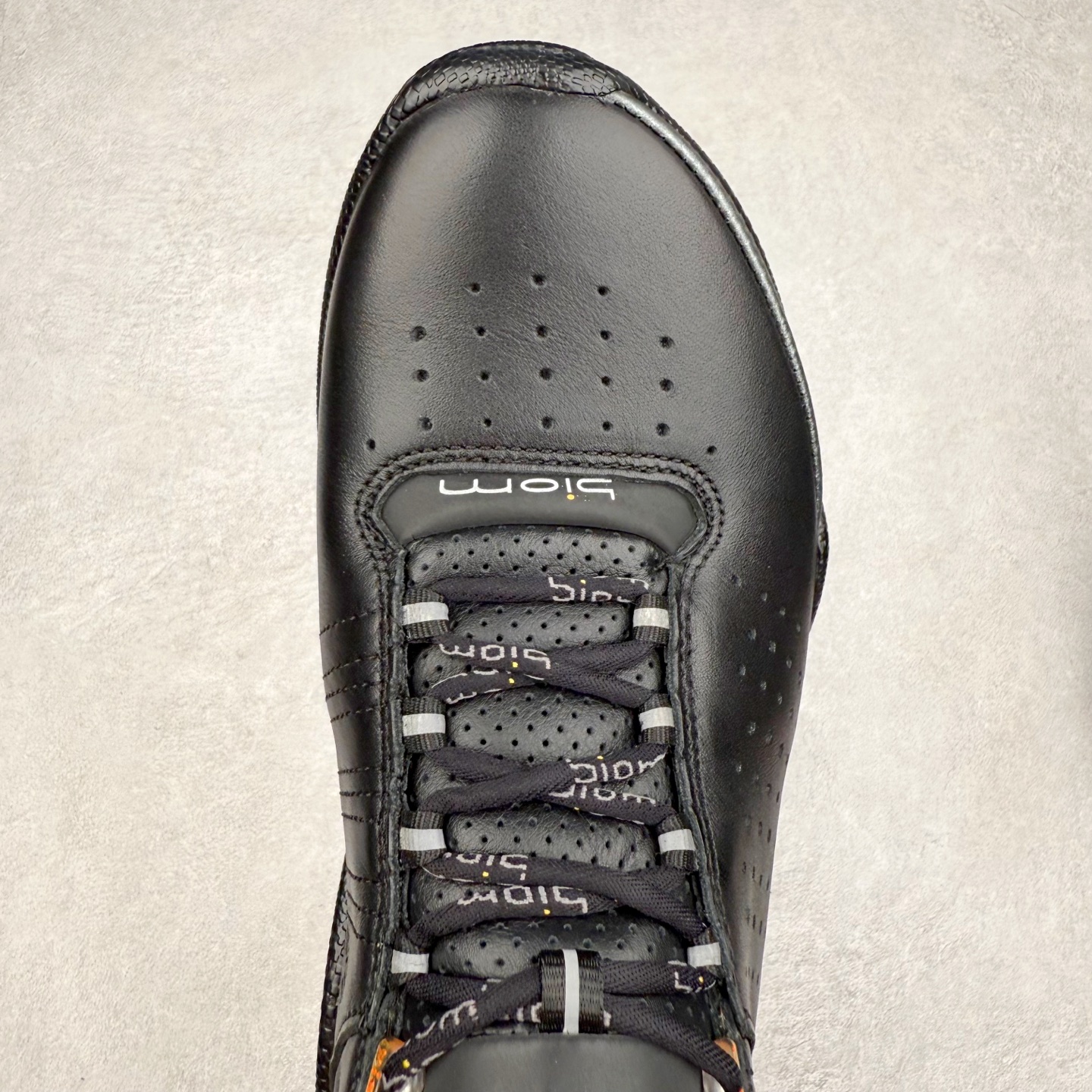 图片[4]-ECCO爱步老爹鞋男士夏季新款 飞织网面百搭潮流户外运动鞋 健步BIOM系列新款 全新的轻量发泡底材与直接注塑橡胶大底相结合 柔软舒适，轻量回弹，脚感更轻盈 鞋面采用GORE-TEX飞织网面与牛皮相结合 给你贴心透气呵护 自然律动科技 符合人体工学鞋楦 贴近足部天然形态 橡胶大底，抓地力强，具有良好的耐磨性 轻盈自如 适跑畅练 尺码：38 39 40 41 42 43 44 （皮鞋码）-选品中心