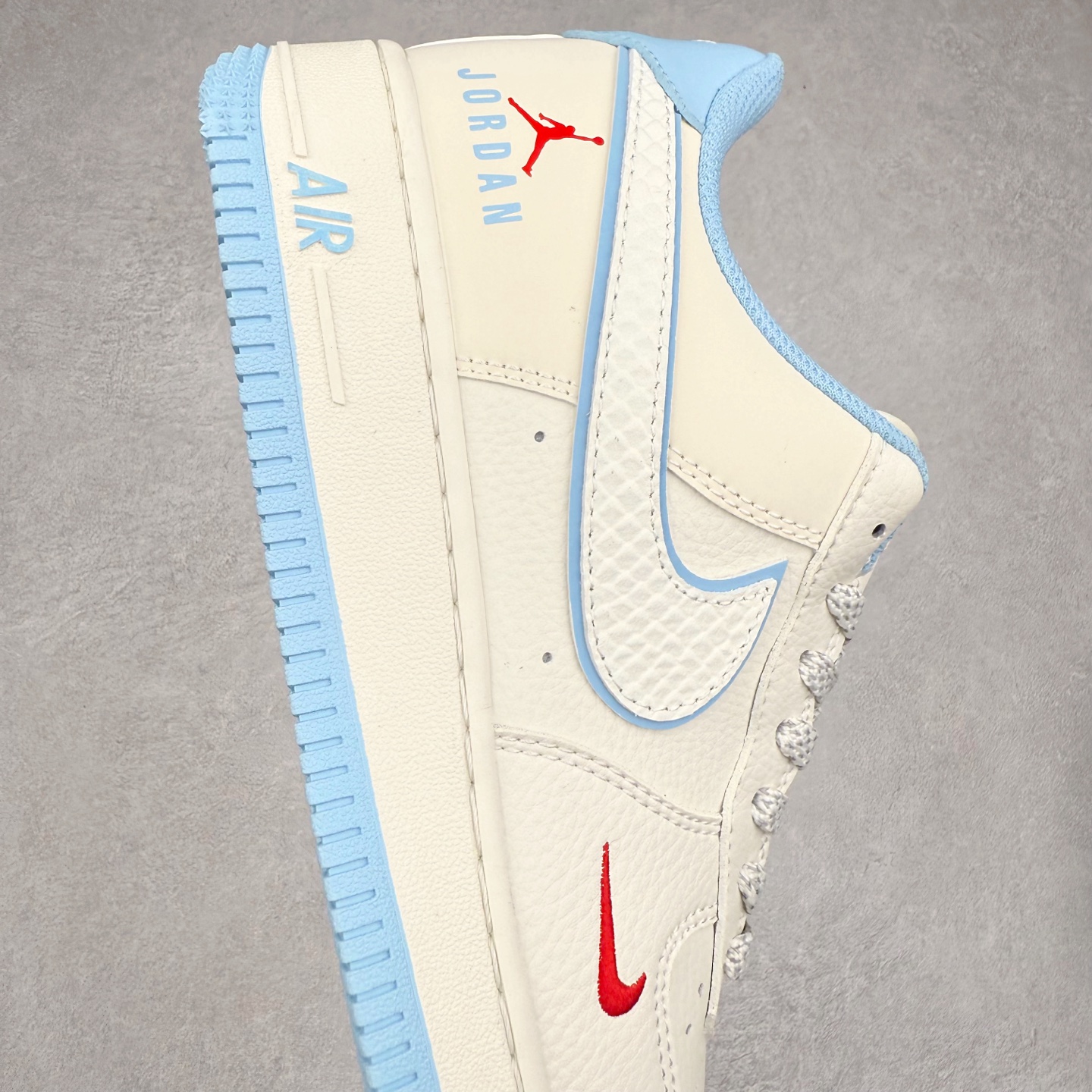 图片[6]-NK Air Force 1´07 Low 空军一号低帮百搭休闲运动板鞋 CS5288-029 柔软、弹性十足的缓震性能和出色的中底设计 横跨复古与现代的外型结合 造就出风靡全球 三十多年的Force 1 直到今天还深受青睐 实拍调校N版已经零色差零失真 百分百还原实物色彩所见即所得 不存在货不对板色差等低级问题 选购参考实物拍摄 不混卖不参货 只用心做好货严格选品 承诺混一赔十 尺码：36 36.5 37.5 38 38.5 39 40 40.5 41 42 42.5 43 44 44.5 45-选品中心