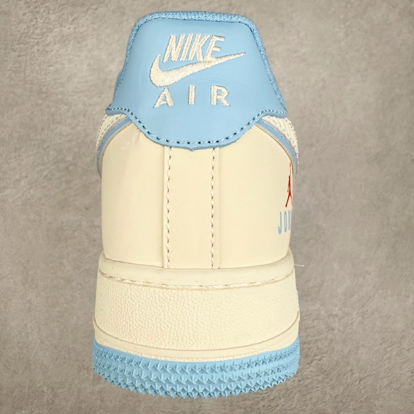 图片[8]-NK Air Force 1´07 Low 空军一号低帮百搭休闲运动板鞋 CS5288-029 柔软、弹性十足的缓震性能和出色的中底设计 横跨复古与现代的外型结合 造就出风靡全球 三十多年的Force 1 直到今天还深受青睐 实拍调校N版已经零色差零失真 百分百还原实物色彩所见即所得 不存在货不对板色差等低级问题 选购参考实物拍摄 不混卖不参货 只用心做好货严格选品 承诺混一赔十 尺码：36 36.5 37.5 38 38.5 39 40 40.5 41 42 42.5 43 44 44.5 45-选品中心