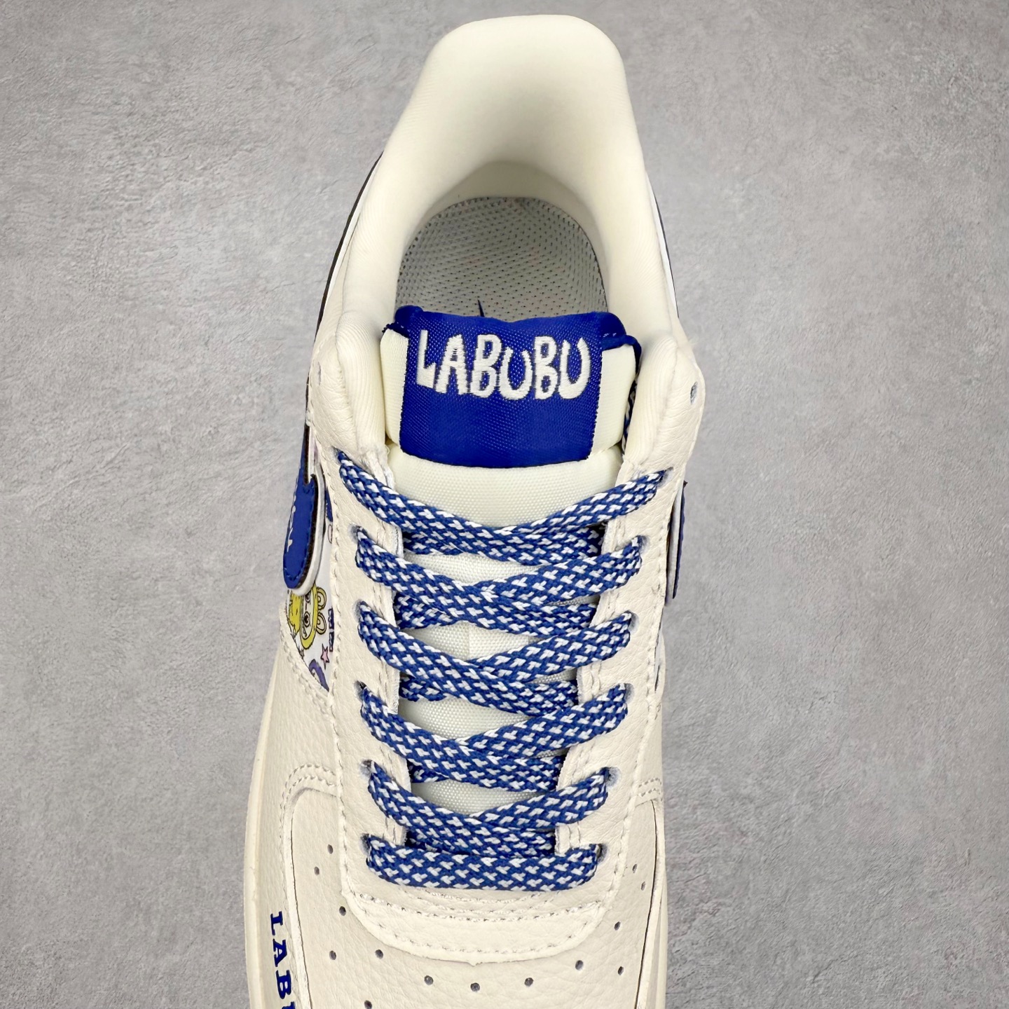 图片[5]-NK Air Force 1´07 Low 空军一号低帮百搭休闲运动板鞋 KJ1688-011 柔软、弹性十足的缓震性能和出色的中底设计 横跨复古与现代的外型结合 造就出风靡全球 三十多年的Force 1 直到今天还深受青睐 实拍调校N版已经零色差零失真 百分百还原实物色彩所见即所得 不存在货不对板色差等低级问题 选购参考实物拍摄 不混卖不参货 只用心做好货严格选品 承诺混一赔十 尺码：36 36.5 37.5 38 38.5 39 40 40.5 41 42 42.5 43 44 44.5 45-选品中心