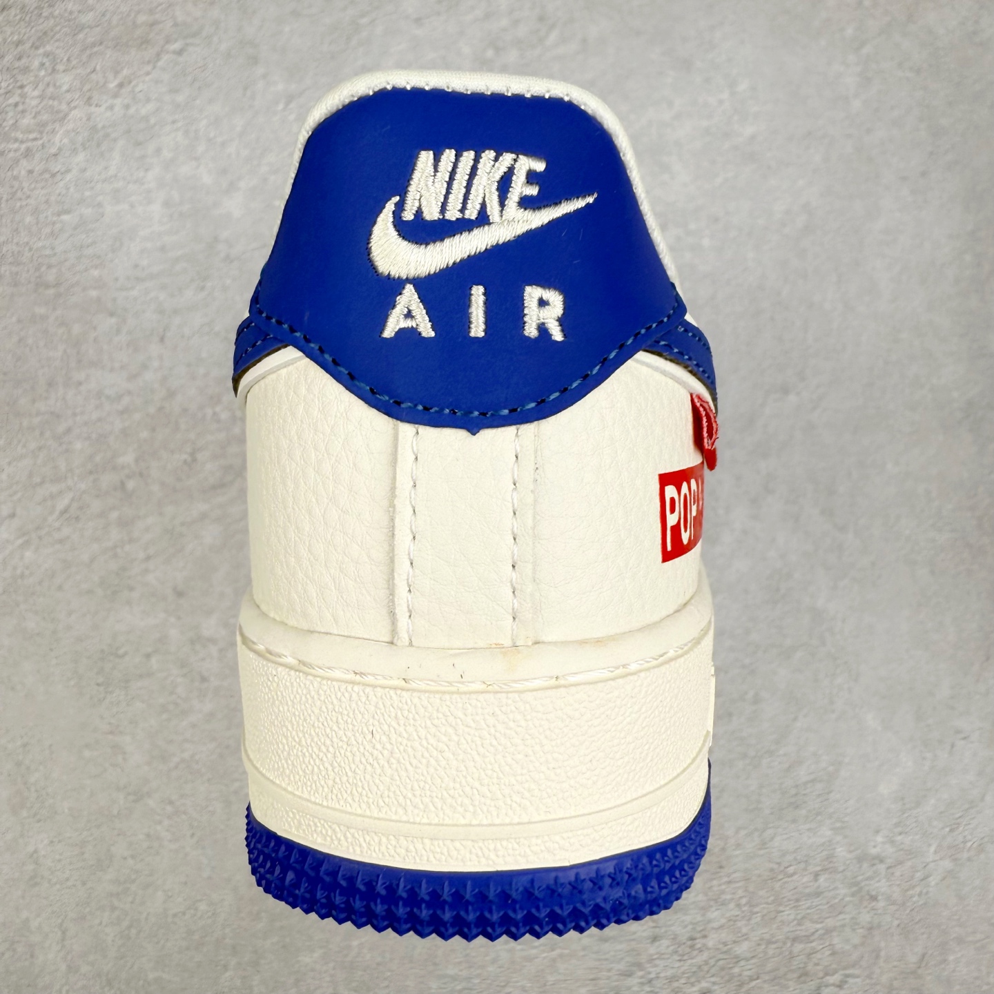 图片[8]-NK Air Force 1´07 Low 空军一号低帮百搭休闲运动板鞋 KJ1688-011 柔软、弹性十足的缓震性能和出色的中底设计 横跨复古与现代的外型结合 造就出风靡全球 三十多年的Force 1 直到今天还深受青睐 实拍调校N版已经零色差零失真 百分百还原实物色彩所见即所得 不存在货不对板色差等低级问题 选购参考实物拍摄 不混卖不参货 只用心做好货严格选品 承诺混一赔十 尺码：36 36.5 37.5 38 38.5 39 40 40.5 41 42 42.5 43 44 44.5 45-选品中心