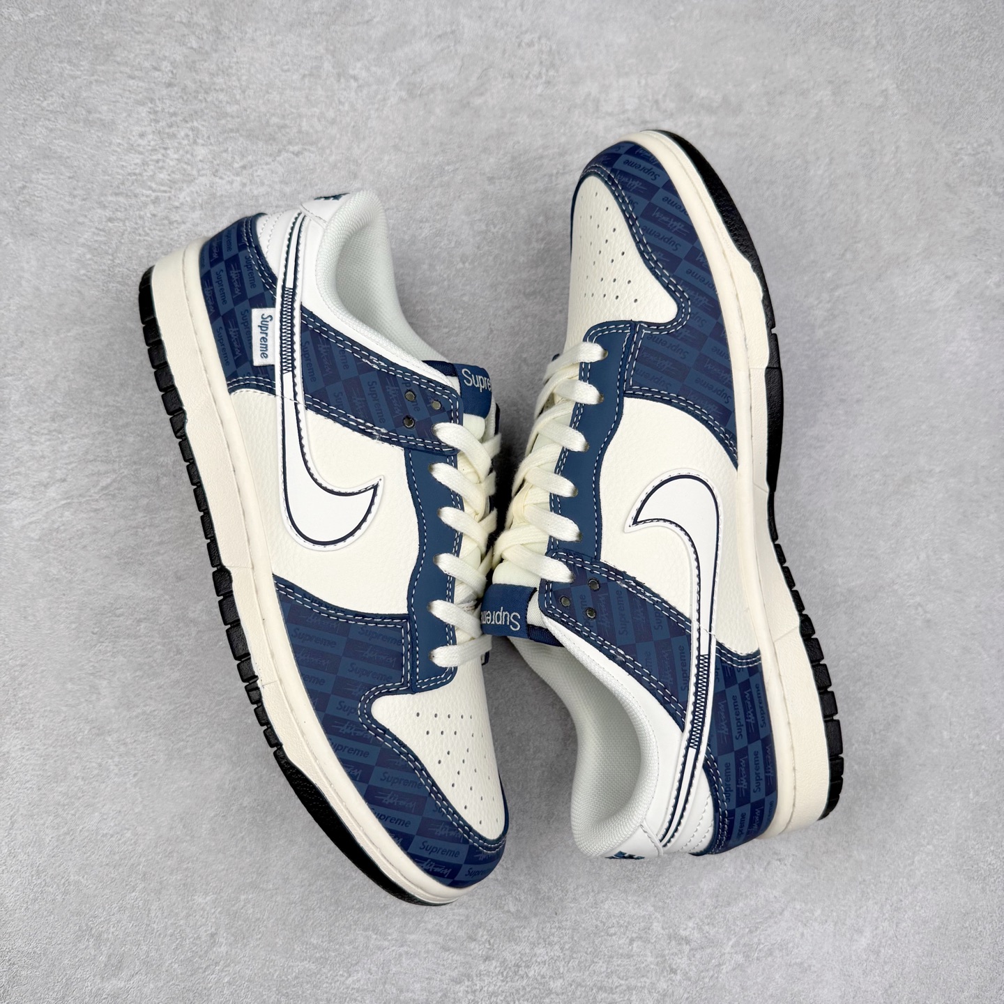 图片[3]-NK Dunk Low 定制配色 FC1688-228 大厂出品 极力推荐 原装头层材料 独家版型蒸餾加工帶來的是更好的视觉和脚感体验大厂纯原品质出货 清洁度 电绣工艺 皮料切割干净无任何毛边 细节完美 实拍调校N版已经零色差零失真 百分百还原实物色彩所见即所得 不存在货不对板色差等低级问题 选购参考实物拍摄 不混卖不参货 只用心做好货严格选品 承诺混一赔十 尺码：36 36.5 37.5 38 38.5 39 40 40.5 41 42 42.5 43 44 44.5 45-选品中心