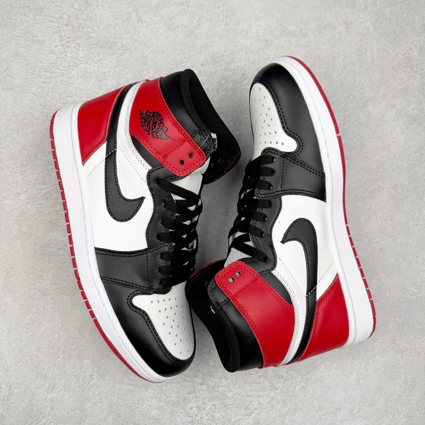 图片[3]-＃TG特价福利 Air Jordan AJ1 High 高帮全系列 性价比批次 原盒原配 大厂出品 原厂楦头纸板数据开发 鞋型公整不松垮 采购头层皮料冲裁 高整洁度 上脚原汁原味的公司货既视感 原底独立模具 中底四线拉帮完美走线 原模大底咬花 实拍调校N版已经零色差零失真 百分百还原实物色彩所见即所得 不存在货不对板色差等低级问题 选购参考实物拍摄 不混卖不参货 只用心做好货严格选品 承诺混一赔十 尺码：36 36.5 37.5 38 38.5 39 40 40.5 41 42 42.5 43 44 44.5 45 46 47.5-选品中心