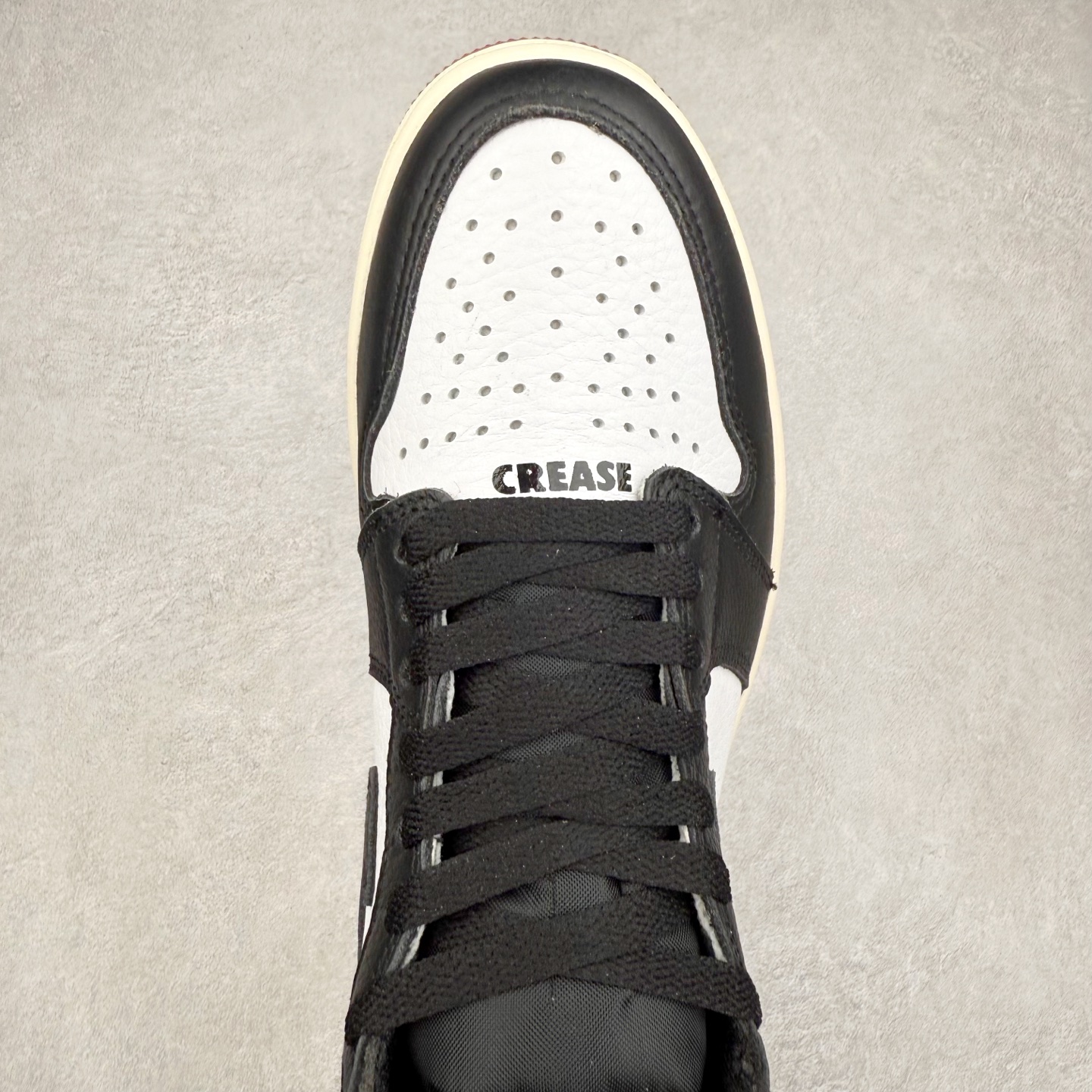 图片[4]-＃TG特价福利 Air Jordan AJ1 High 高帮全系列 性价比批次 原盒原配 大厂出品 原厂楦头纸板数据开发 鞋型公整不松垮 采购头层皮料冲裁 高整洁度 上脚原汁原味的公司货既视感 原底独立模具 中底四线拉帮完美走线 原模大底咬花 实拍调校N版已经零色差零失真 百分百还原实物色彩所见即所得 不存在货不对板色差等低级问题 选购参考实物拍摄 不混卖不参货 只用心做好货严格选品 承诺混一赔十 尺码：36 36.5 37.5 38 38.5 39 40 40.5 41 42 42.5 43 44 44.5 45 46 47.5-选品中心