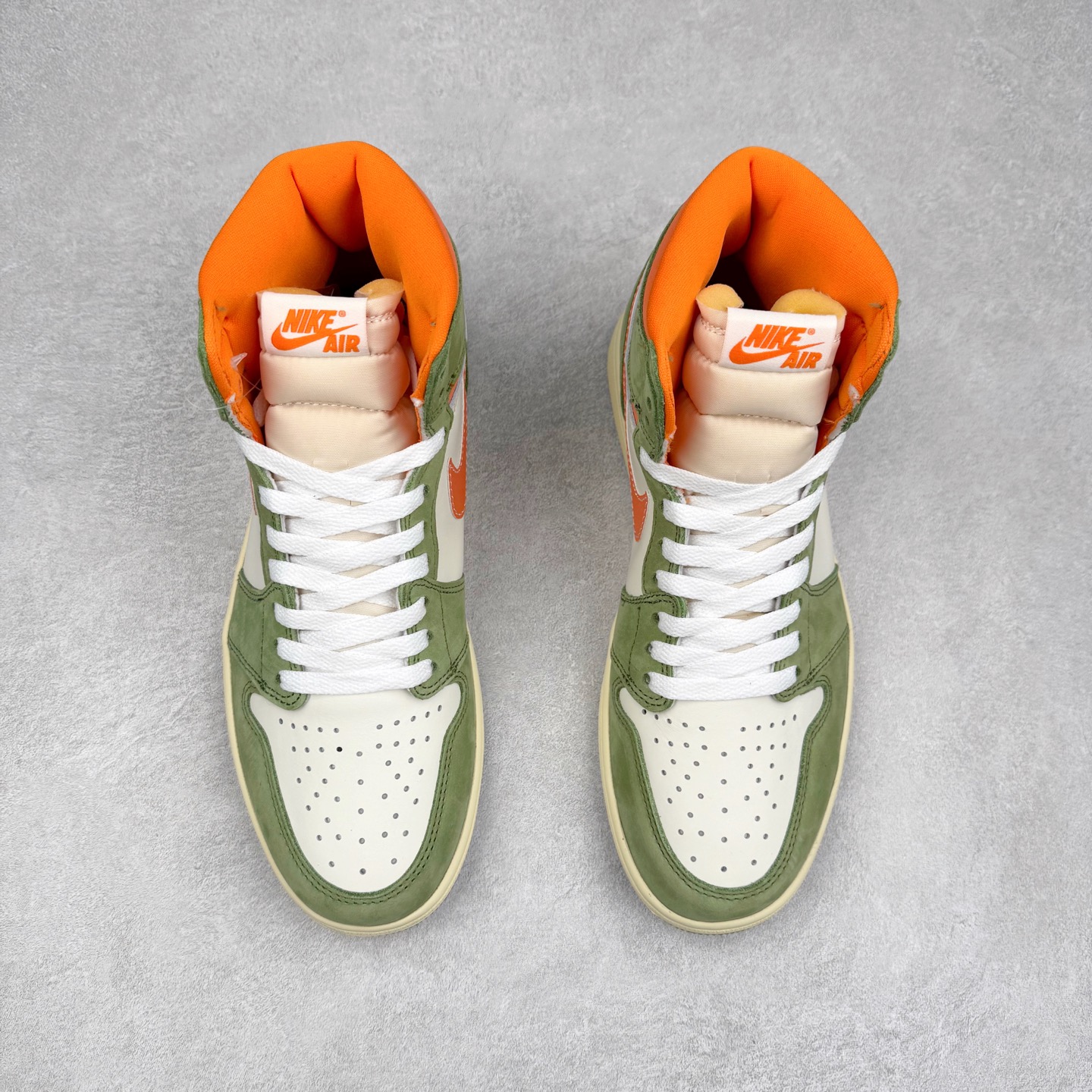 图片[2]-＃TG特价福利 Air Jordan AJ1 High 高帮全系列 性价比批次 原盒原配 大厂出品 原厂楦头纸板数据开发 鞋型公整不松垮 采购头层皮料冲裁 高整洁度 上脚原汁原味的公司货既视感 原底独立模具 中底四线拉帮完美走线 原模大底咬花 实拍调校N版已经零色差零失真 百分百还原实物色彩所见即所得 不存在货不对板色差等低级问题 选购参考实物拍摄 不混卖不参货 只用心做好货严格选品 承诺混一赔十 尺码：36 36.5 37.5 38 38.5 39 40 40.5 41 42 42.5 43 44 44.5 45 46 47.5-选品中心