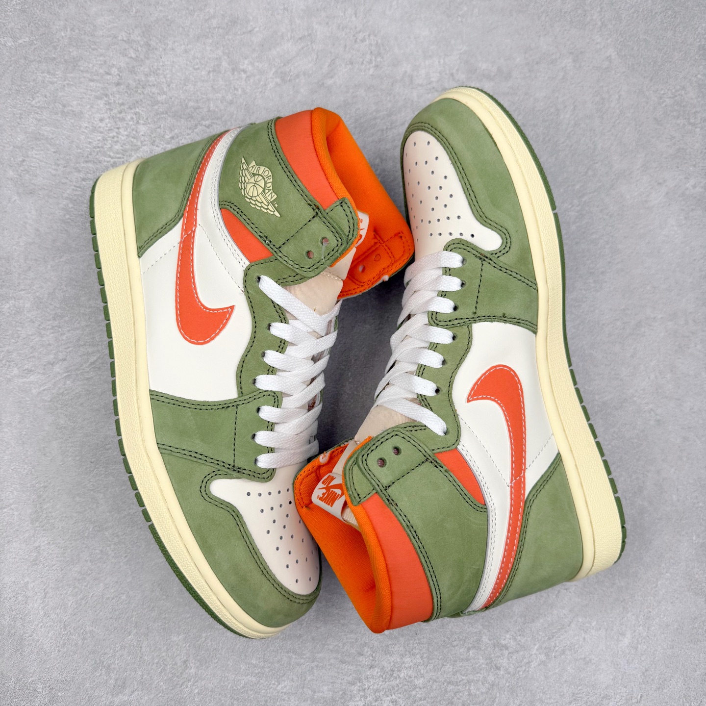 图片[3]-＃TG特价福利 Air Jordan AJ1 High 高帮全系列 性价比批次 原盒原配 大厂出品 原厂楦头纸板数据开发 鞋型公整不松垮 采购头层皮料冲裁 高整洁度 上脚原汁原味的公司货既视感 原底独立模具 中底四线拉帮完美走线 原模大底咬花 实拍调校N版已经零色差零失真 百分百还原实物色彩所见即所得 不存在货不对板色差等低级问题 选购参考实物拍摄 不混卖不参货 只用心做好货严格选品 承诺混一赔十 尺码：36 36.5 37.5 38 38.5 39 40 40.5 41 42 42.5 43 44 44.5 45 46 47.5-选品中心