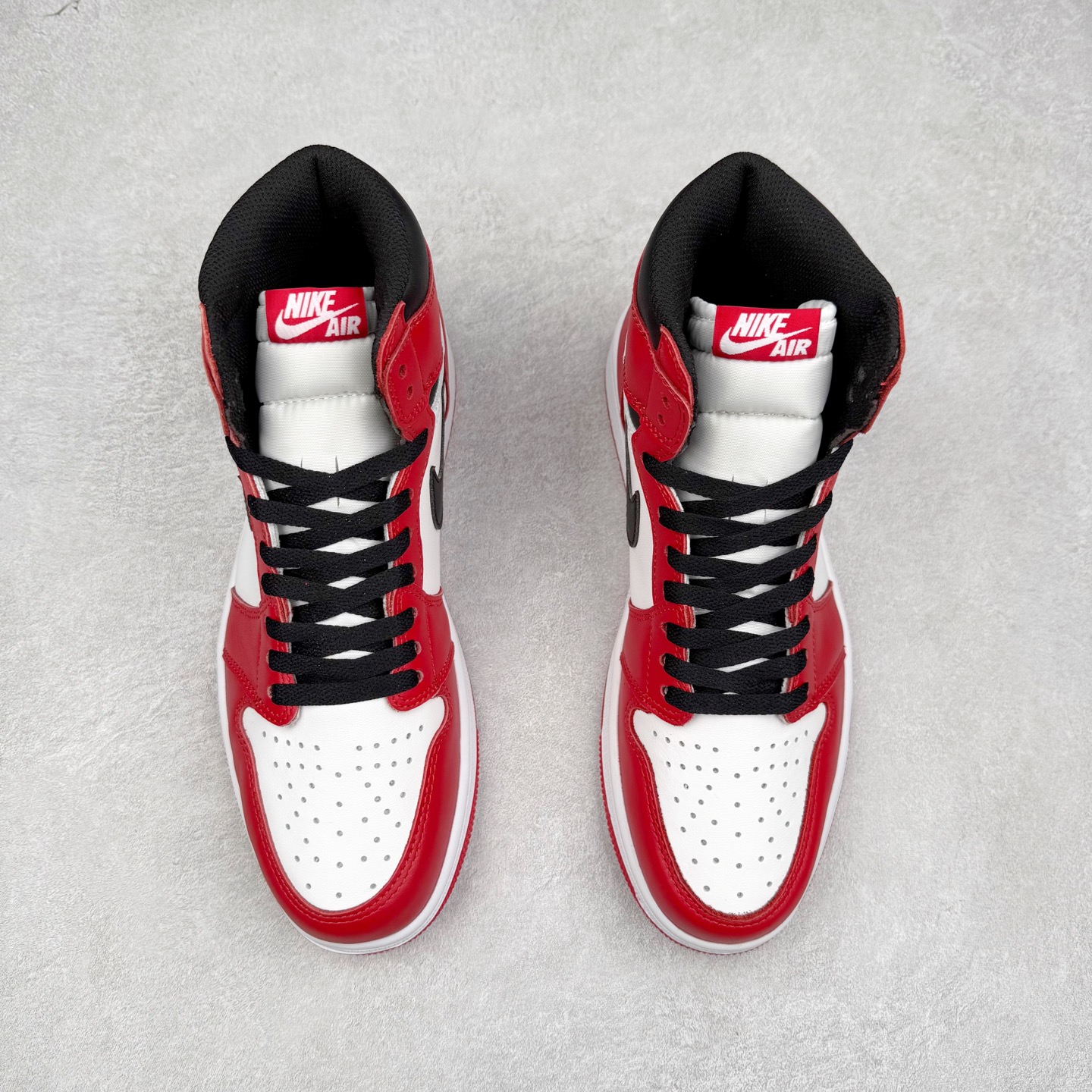 图片[2]-＃TG特价福利 Air Jordan AJ1 High 高帮全系列 性价比批次 原盒原配 大厂出品 原厂楦头纸板数据开发 鞋型公整不松垮 采购头层皮料冲裁 高整洁度 上脚原汁原味的公司货既视感 原底独立模具 中底四线拉帮完美走线 原模大底咬花 实拍调校N版已经零色差零失真 百分百还原实物色彩所见即所得 不存在货不对板色差等低级问题 选购参考实物拍摄 不混卖不参货 只用心做好货严格选品 承诺混一赔十 尺码：36 36.5 37.5 38 38.5 39 40 40.5 41 42 42.5 43 44 44.5 45 46 47.5-选品中心
