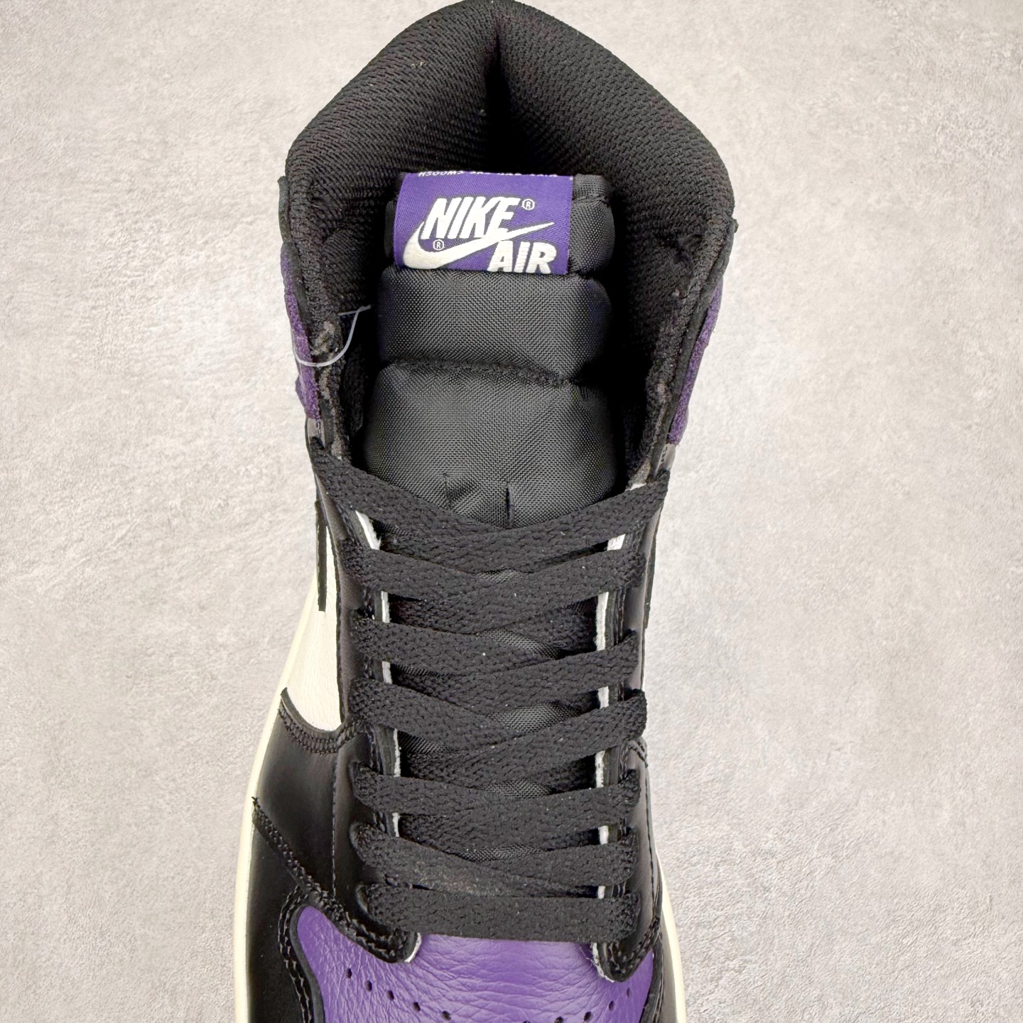 图片[5]-＃TG特价福利 Air Jordan AJ1 High 高帮全系列 性价比批次 原盒原配 大厂出品 原厂楦头纸板数据开发 鞋型公整不松垮 采购头层皮料冲裁 高整洁度 上脚原汁原味的公司货既视感 原底独立模具 中底四线拉帮完美走线 原模大底咬花 实拍调校N版已经零色差零失真 百分百还原实物色彩所见即所得 不存在货不对板色差等低级问题 选购参考实物拍摄 不混卖不参货 只用心做好货严格选品 承诺混一赔十 尺码：36 36.5 37.5 38 38.5 39 40 40.5 41 42 42.5 43 44 44.5 45 46 47.5-选品中心