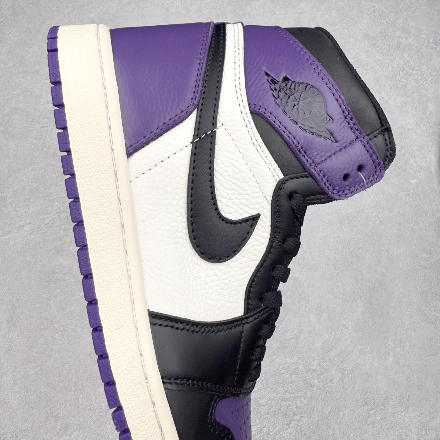 图片[6]-＃TG特价福利 Air Jordan AJ1 High 高帮全系列 性价比批次 原盒原配 大厂出品 原厂楦头纸板数据开发 鞋型公整不松垮 采购头层皮料冲裁 高整洁度 上脚原汁原味的公司货既视感 原底独立模具 中底四线拉帮完美走线 原模大底咬花 实拍调校N版已经零色差零失真 百分百还原实物色彩所见即所得 不存在货不对板色差等低级问题 选购参考实物拍摄 不混卖不参货 只用心做好货严格选品 承诺混一赔十 尺码：36 36.5 37.5 38 38.5 39 40 40.5 41 42 42.5 43 44 44.5 45 46 47.5-选品中心