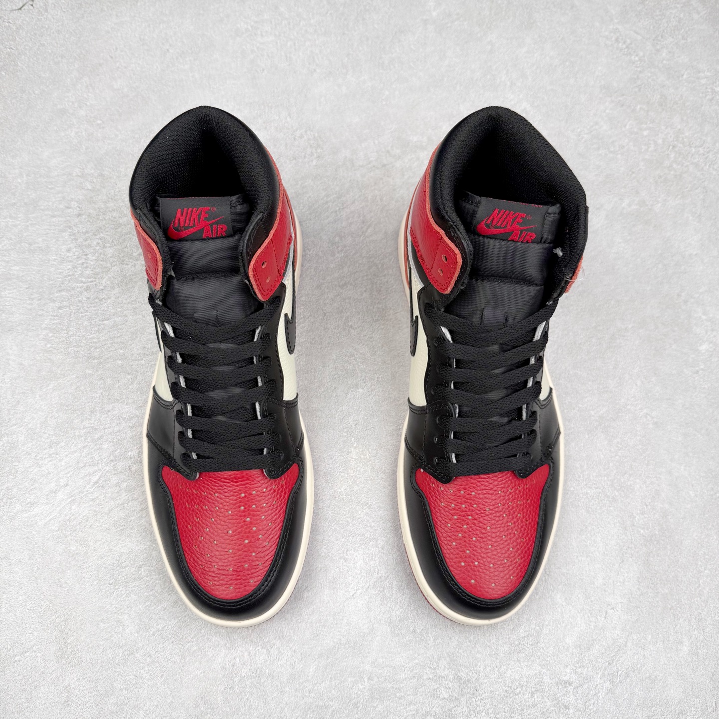 图片[2]-＃TG特价福利 Air Jordan AJ1 High 高帮全系列 性价比批次 原盒原配 大厂出品 原厂楦头纸板数据开发 鞋型公整不松垮 采购头层皮料冲裁 高整洁度 上脚原汁原味的公司货既视感 原底独立模具 中底四线拉帮完美走线 原模大底咬花 实拍调校N版已经零色差零失真 百分百还原实物色彩所见即所得 不存在货不对板色差等低级问题 选购参考实物拍摄 不混卖不参货 只用心做好货严格选品 承诺混一赔十 尺码：36 36.5 37.5 38 38.5 39 40 40.5 41 42 42.5 43 44 44.5 45 46 47.5-选品中心