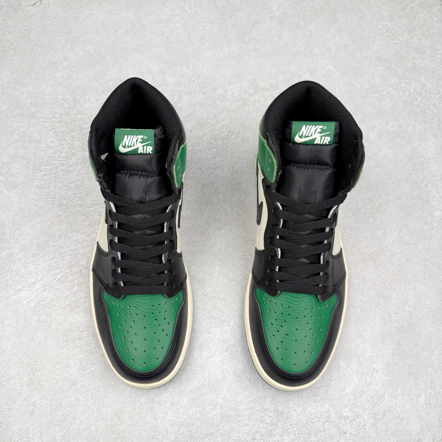 图片[2]-＃TG特价福利 Air Jordan AJ1 High 高帮全系列 性价比批次 原盒原配 大厂出品 原厂楦头纸板数据开发 鞋型公整不松垮 采购头层皮料冲裁 高整洁度 上脚原汁原味的公司货既视感 原底独立模具 中底四线拉帮完美走线 原模大底咬花 实拍调校N版已经零色差零失真 百分百还原实物色彩所见即所得 不存在货不对板色差等低级问题 选购参考实物拍摄 不混卖不参货 只用心做好货严格选品 承诺混一赔十 尺码：36 36.5 37.5 38 38.5 39 40 40.5 41 42 42.5 43 44 44.5 45 46 47.5-选品中心