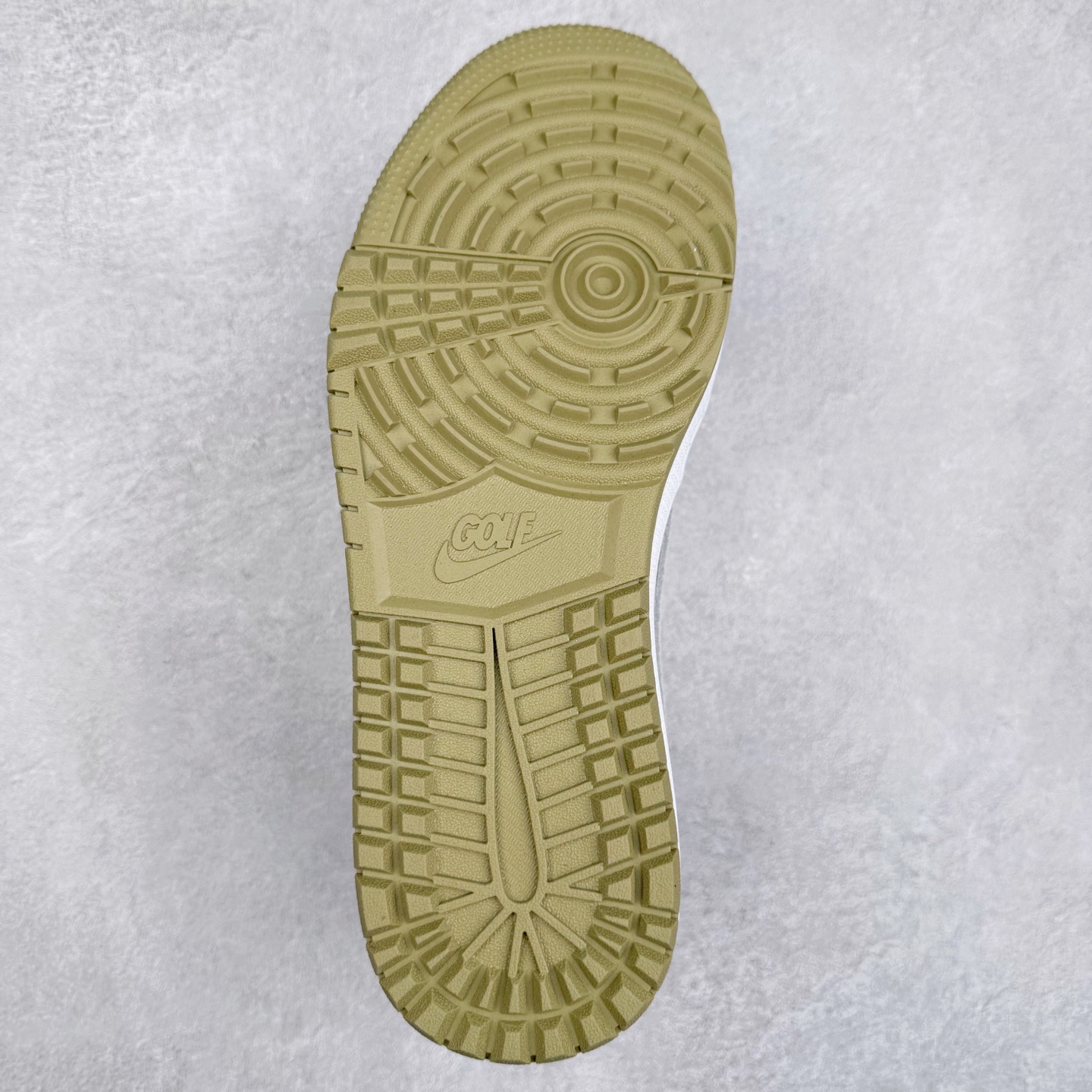 图片[9]-＃TG特价福利 TS x Air Jordan AJ1 Low 倒钩低帮联名配色 性价比批次 原盒原配 大厂出品 原厂楦头纸板数据开发 鞋型公整不松垮 采购头层皮料冲裁 高整洁度 上脚原汁原味的公司货既视感 原底独立模具 中底四线拉帮完美走线 原模大底咬花 实拍调校N版已经零色差零失真 百分百还原实物色彩所见即所得 不存在货不对板色差等低级问题 选购参考实物拍摄 不混卖不参货 只用心做好货严格选品 承诺混一赔十 尺码：36 36.5 37.5 38 38.5 39 40 40.5 41 42 42.5 43 44 44.5 45 46 47.5-选品中心