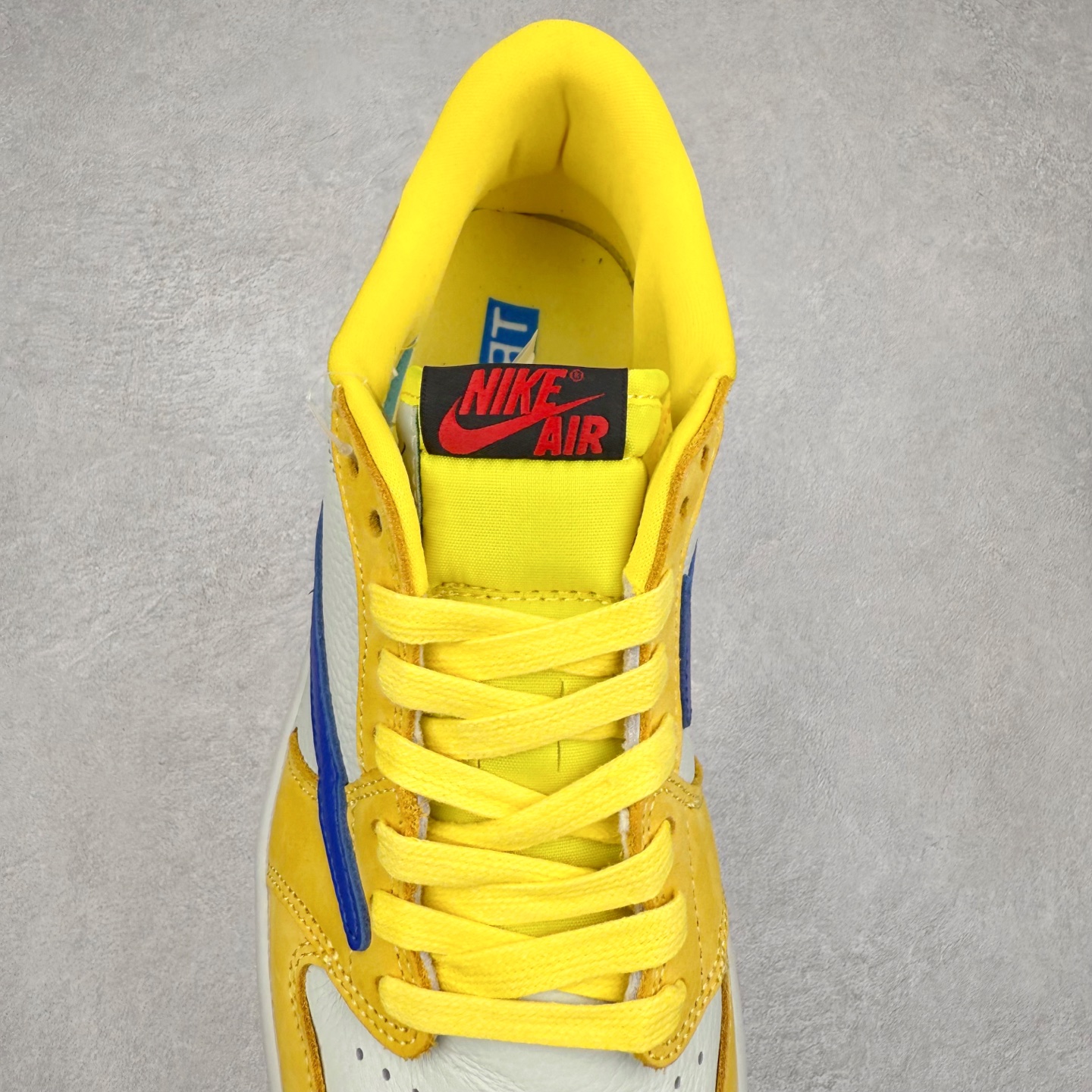 图片[5]-＃TG特价福利 TS x Air Jordan AJ1 Low 倒钩低帮联名配色 性价比批次 原盒原配 大厂出品 原厂楦头纸板数据开发 鞋型公整不松垮 采购头层皮料冲裁 高整洁度 上脚原汁原味的公司货既视感 原底独立模具 中底四线拉帮完美走线 原模大底咬花 实拍调校N版已经零色差零失真 百分百还原实物色彩所见即所得 不存在货不对板色差等低级问题 选购参考实物拍摄 不混卖不参货 只用心做好货严格选品 承诺混一赔十 尺码：36 36.5 37.5 38 38.5 39 40 40.5 41 42 42.5 43 44 44.5 45 46 47.5-选品中心