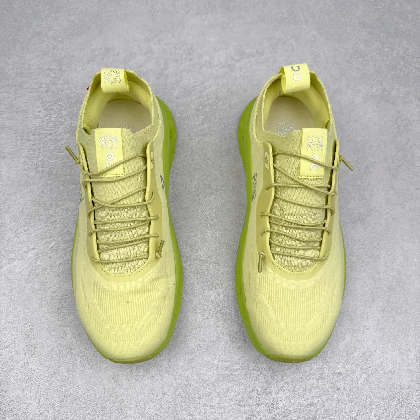 图片[2]-LOEWE x On Cloudtilt 2.0 昂跑罗意威联名 圆头系带生活休闲鞋 此运动品牌 开创于2010年 缓震着陆、强效回弹、轻柔质感的设计构思始终是ON研制关键 与此同时基于“为全球提供革新性的跑步感受”信念 陆续推出了多款跑鞋及其以专业运动人体跑步工程学为设计关键的功能性跑步服饰设备 让跑者不费力气地畅快畅跑 尺码：36 36.5 37.5 38 38.5 39 40 40.5 41 42 42.5 43 44 44.5 45-选品中心