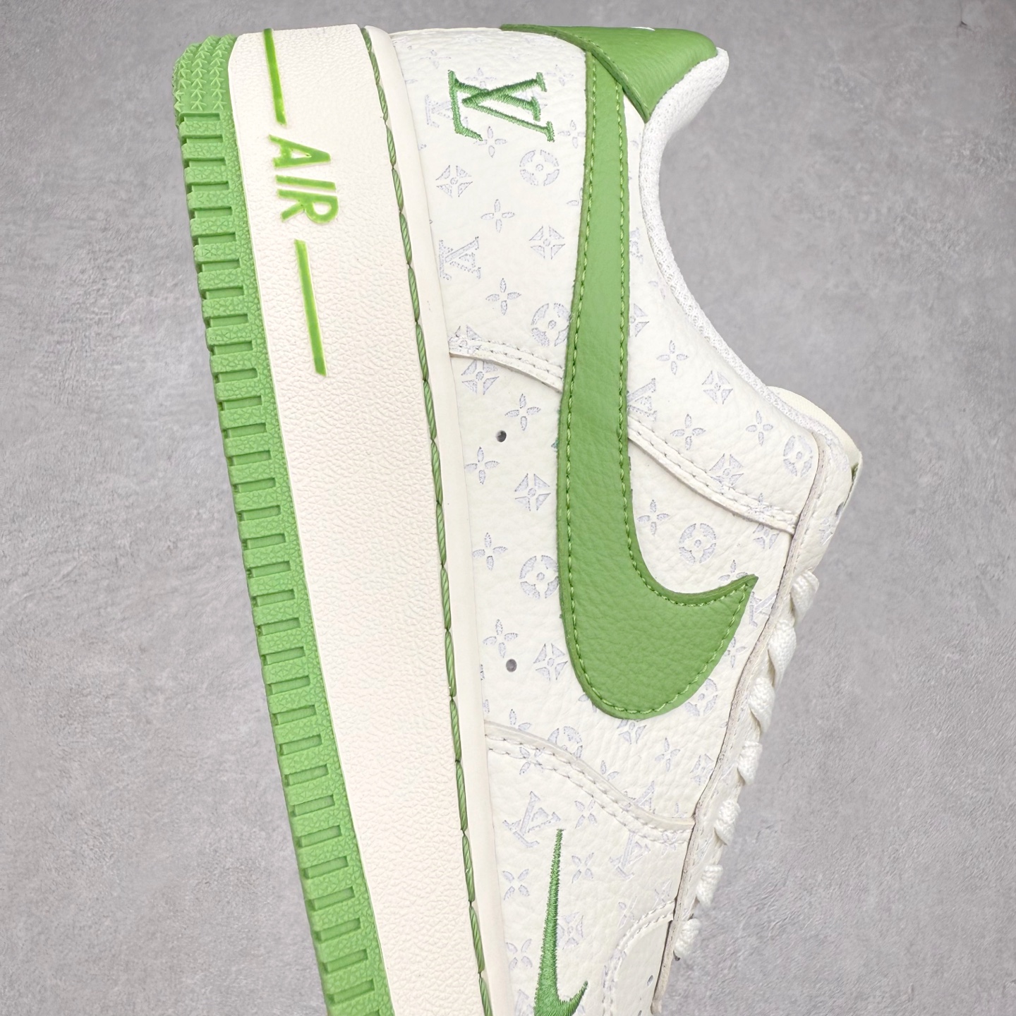 图片[6]-NK Air Force 1´07 Low 空军一号低帮百搭休闲运动板鞋 LW9279-016 柔软、弹性十足的缓震性能和出色的中底设计 横跨复古与现代的外型结合 造就出风靡全球 三十多年的Force 1 直到今天还深受青睐 实拍调校N版已经零色差零失真 百分百还原实物色彩所见即所得 不存在货不对板色差等低级问题 选购参考实物拍摄 不混卖不参货 只用心做好货严格选品 承诺混一赔十 尺码：36 36.5 37.5 38 38.5 39 40 40.5 41 42 42.5 43 44 44.5 45-选品中心