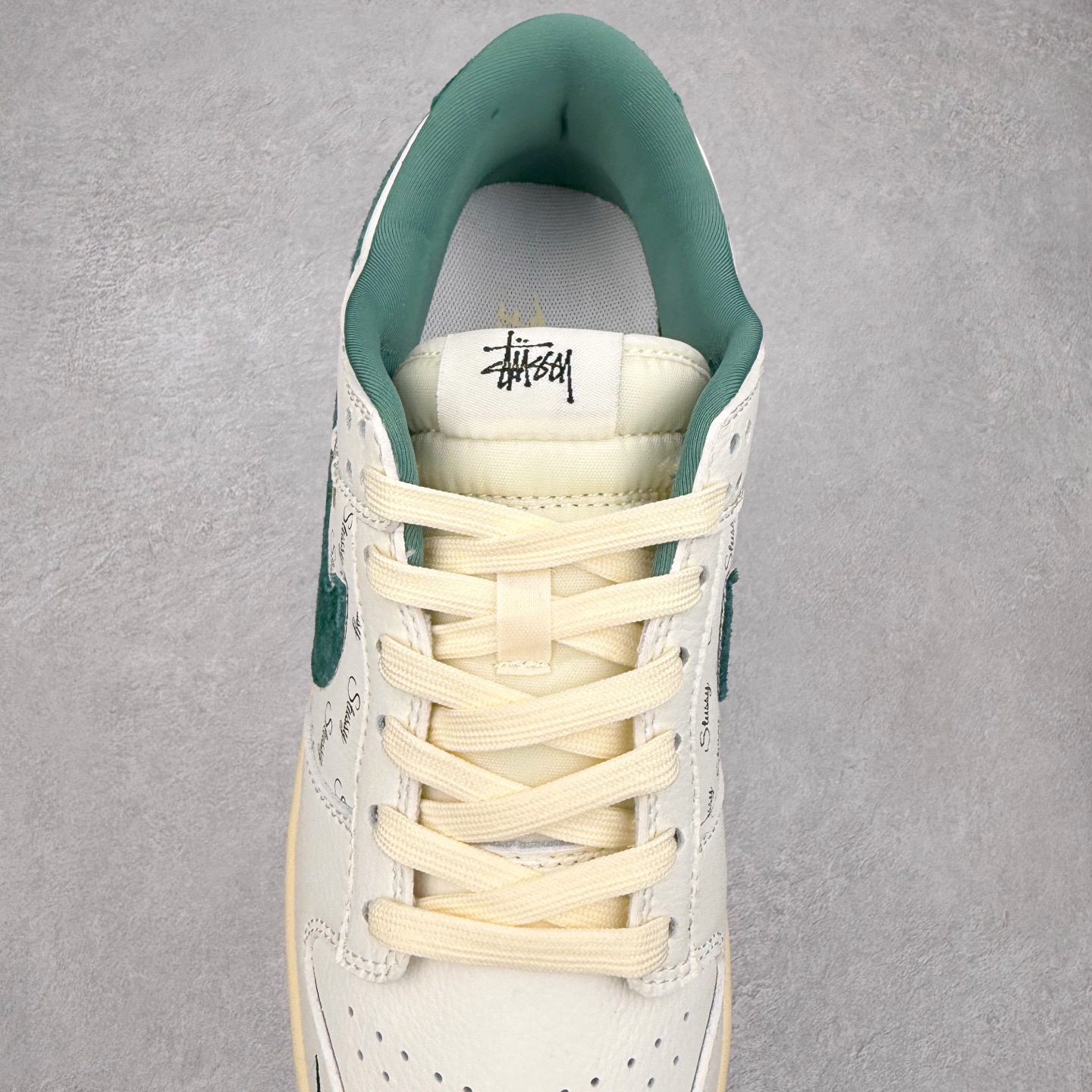 图片[5]-＃纯原福利 NK Dunk Low 定制配色 大厂出品 极力推荐 原装头层材料 独家版型蒸餾加工帶來的是更好的视觉和脚感体验大厂纯原品质出货 清洁度 电绣工艺 皮料切割干净无任何毛边 细节完美 尺码：36 36.5 37.5 38 38.5 39 40 40.5 41 42 42.5 43 44 44.5 45-选品中心