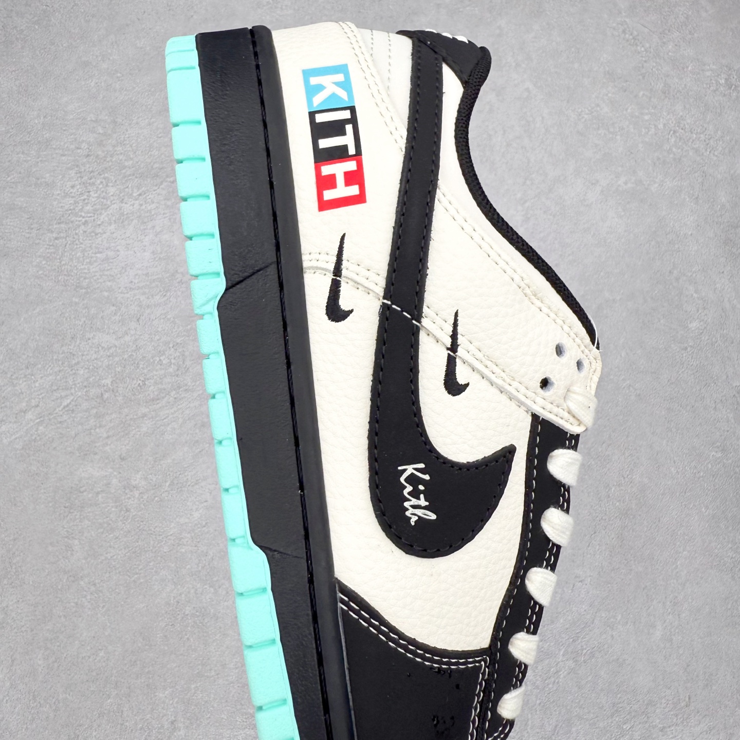 图片[6]-NK Dunk Low 定制配色 QW5836-013 大厂出品 极力推荐 原装头层材料 独家版型蒸餾加工帶來的是更好的视觉和脚感体验大厂纯原品质出货 清洁度 电绣工艺 皮料切割干净无任何毛边 细节完美 实拍调校N版已经零色差零失真 百分百还原实物色彩所见即所得 不存在货不对板色差等低级问题 选购参考实物拍摄 不混卖不参货 只用心做好货严格选品 承诺混一赔十 尺码：36 36.5 37.5 38 38.5 39 40 40.5 41 42 42.5 43 44 44.5 45-选品中心