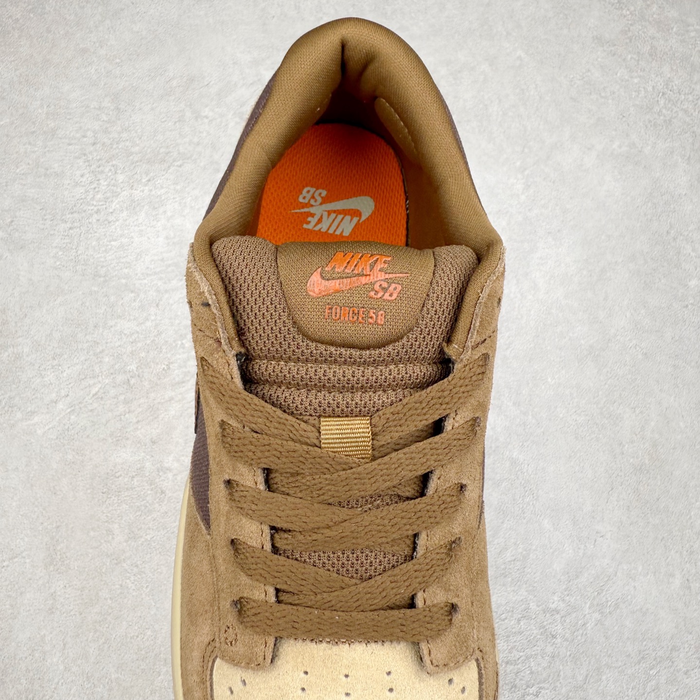 图片[5]-NK SB Force 58 空军58系列低帮休闲运动滑板板鞋 DV5477-201 鞋面由帆布和麂皮拼接 层次感丰富 搭配硫化外底 耐磨耐穿 鞋舌及中底后跟处饰有SB Logo 表明鞋款身份 采用包边设计 经久耐穿 硫化结构则有效提升灵活性 穿上这款全新推出的创意力作 助你耀动街头 尺码：36 36.5 37.5 38 38.5 39 40 40.5 41 42 42.5 43 44 45-选品中心